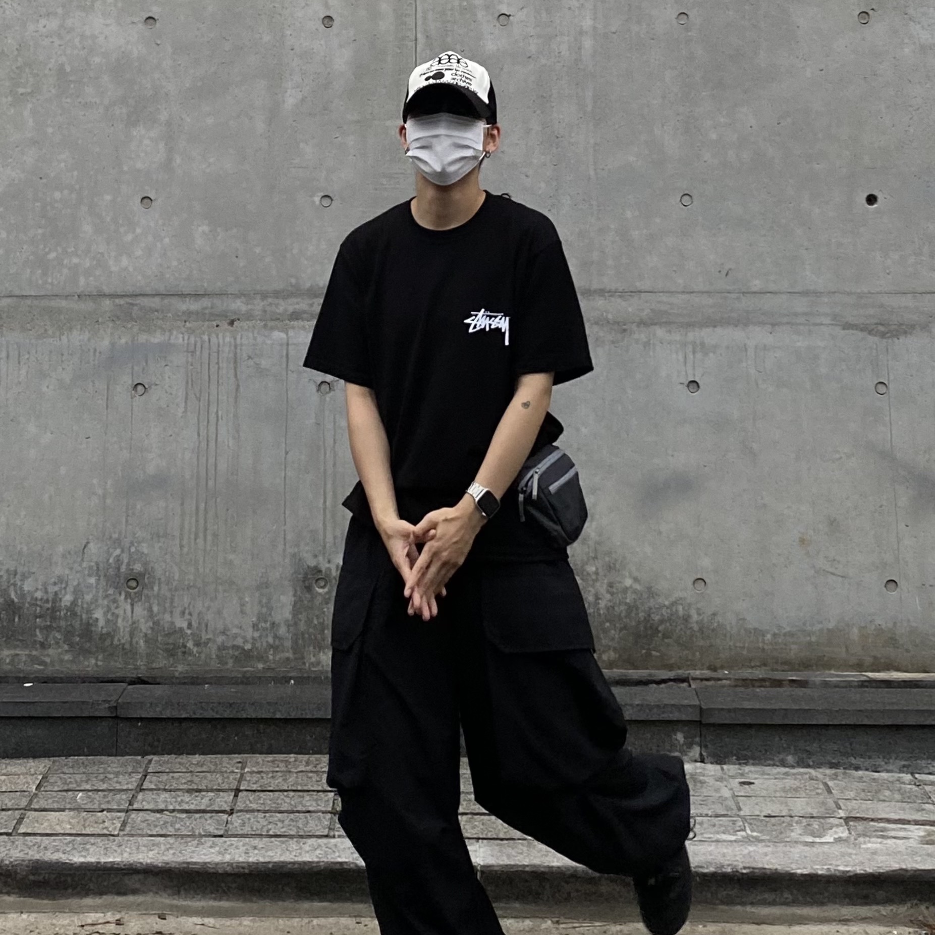Stussy x Our Legacy x Denim Tears Stockholm T-Shirt Black, Arc'teryx Mantis 1 Waistpack Pilot 착용 스타일
