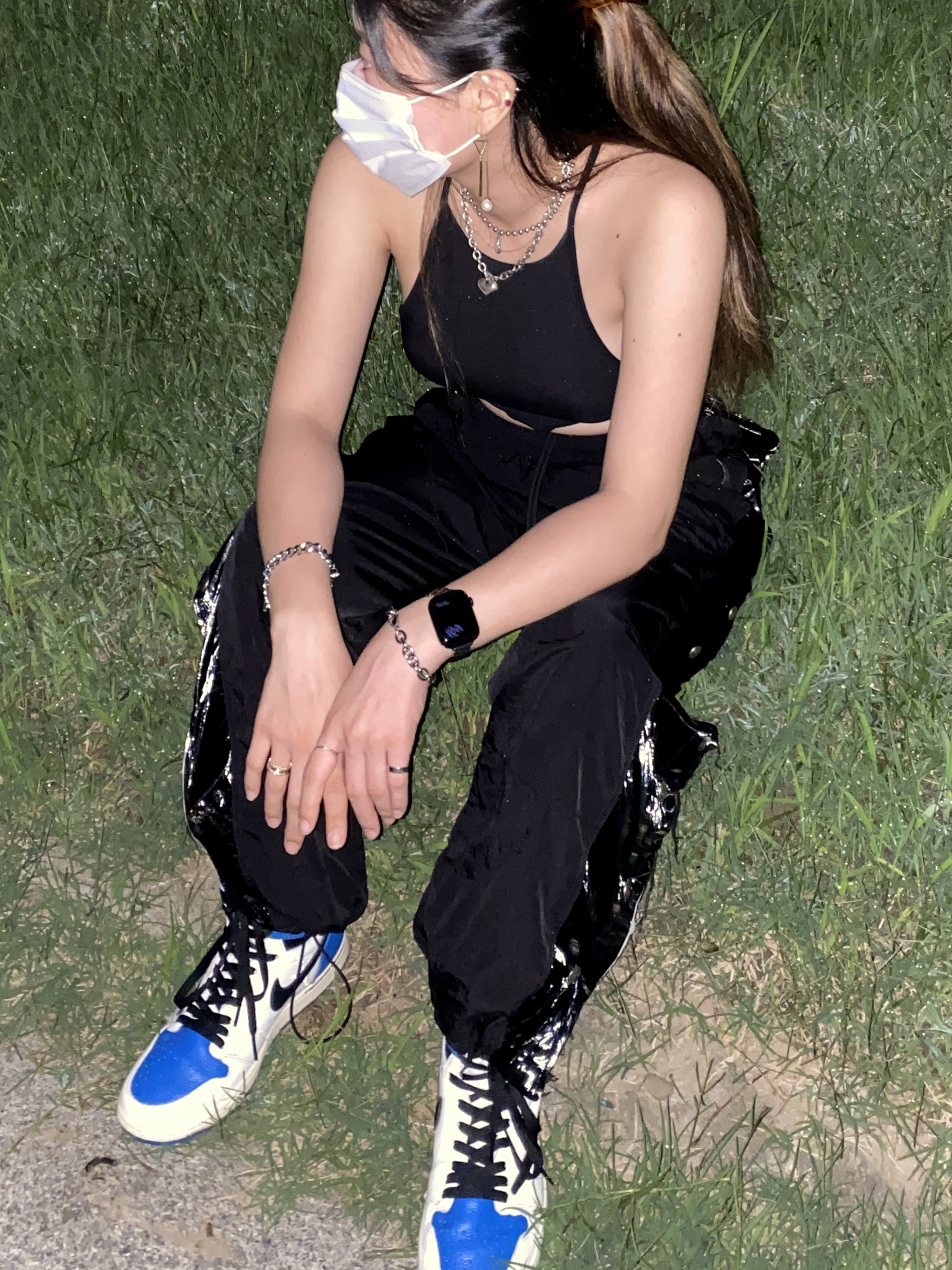 Jordan 1 x Travis Scott x Fragment Retro High OG SP Military Blue, Apple Watch Nike Series 7 41mm GPS Midnight Aluminum Case with Nike Sport Band Anthracite Black (Korean Ver.) 착용 스타일 - 2