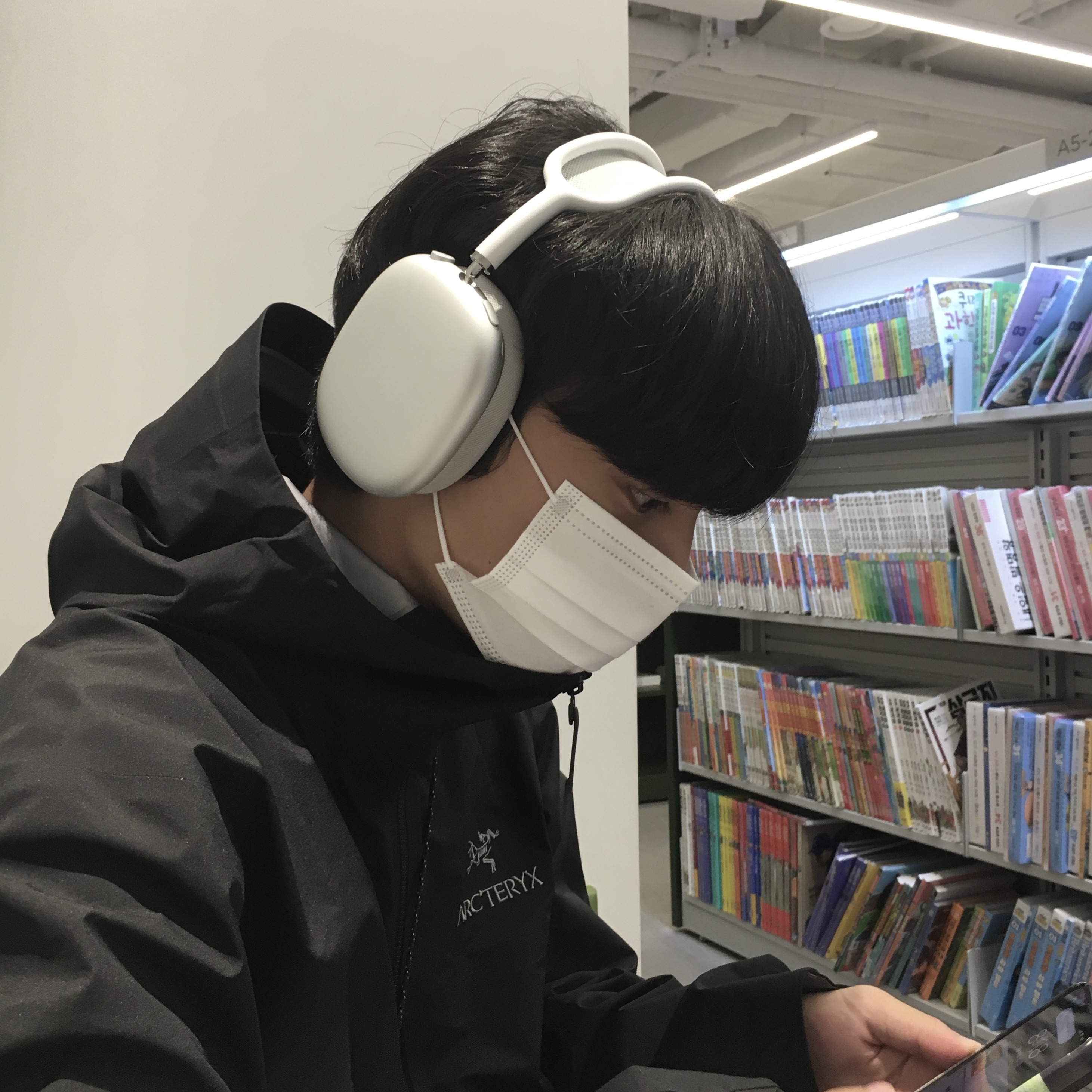 Arc'teryx Beta Jacket Black 착용 스타일 - 1