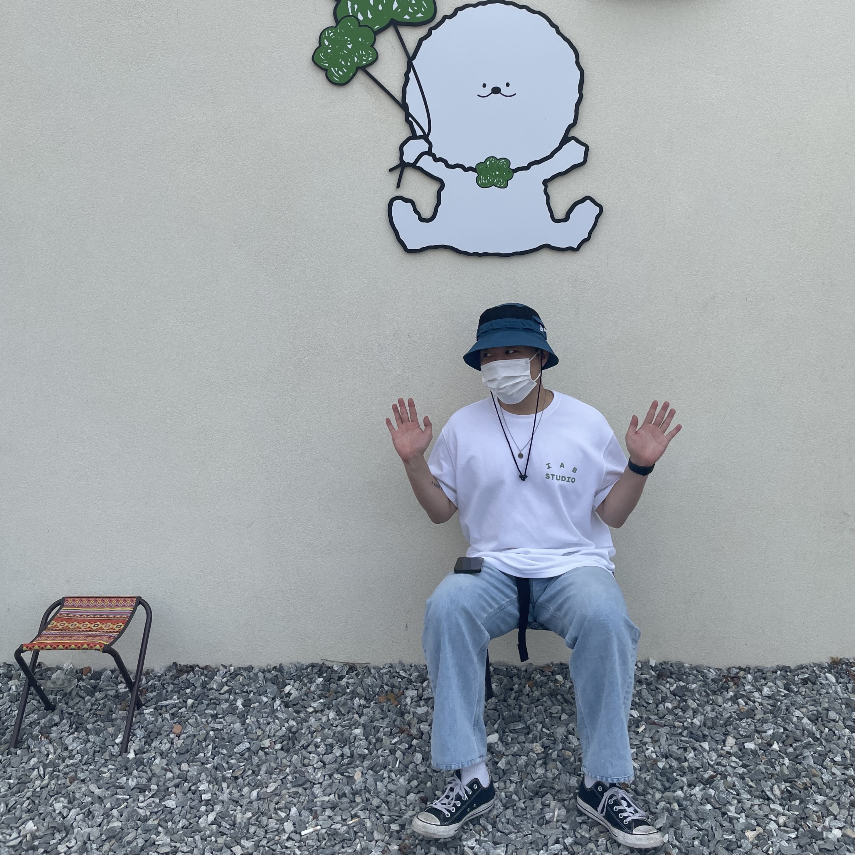IAB Studio T-Shirt White Light Green 착용 스타일