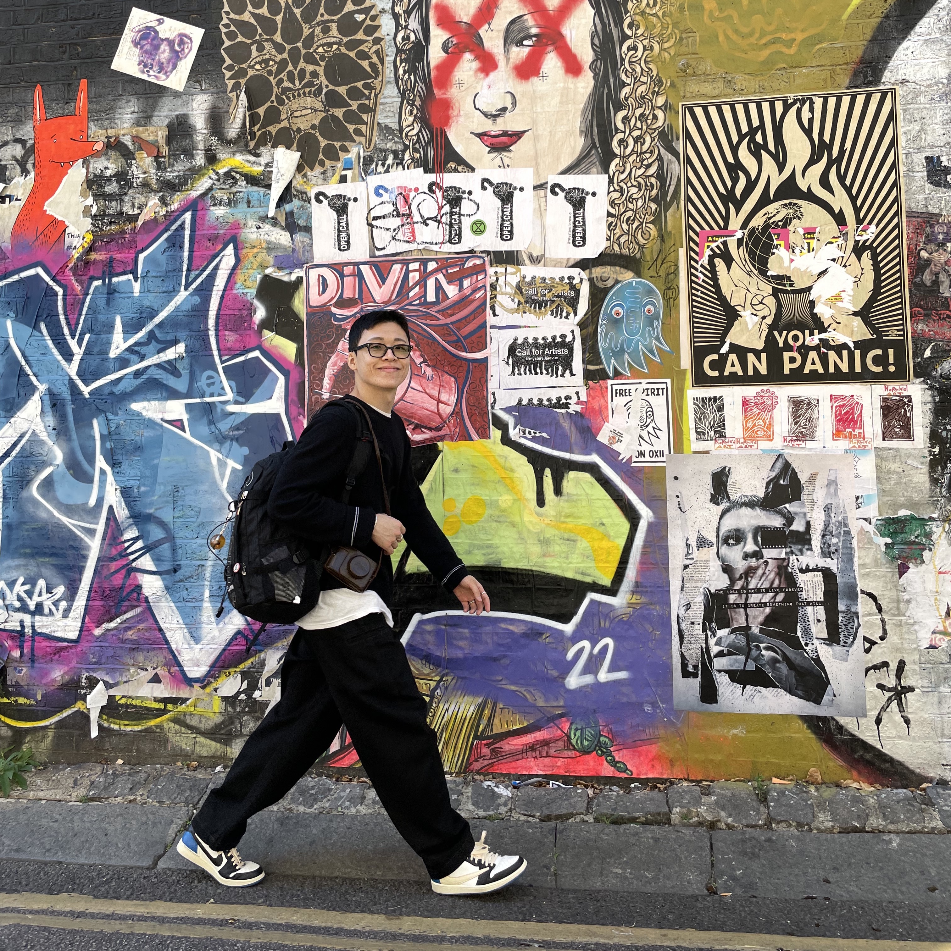 Supreme Backpack Black - 18FW, Jordan 1 x Travis Scott x Fragment Retro Low OG SP Military Blue 착용 스타일