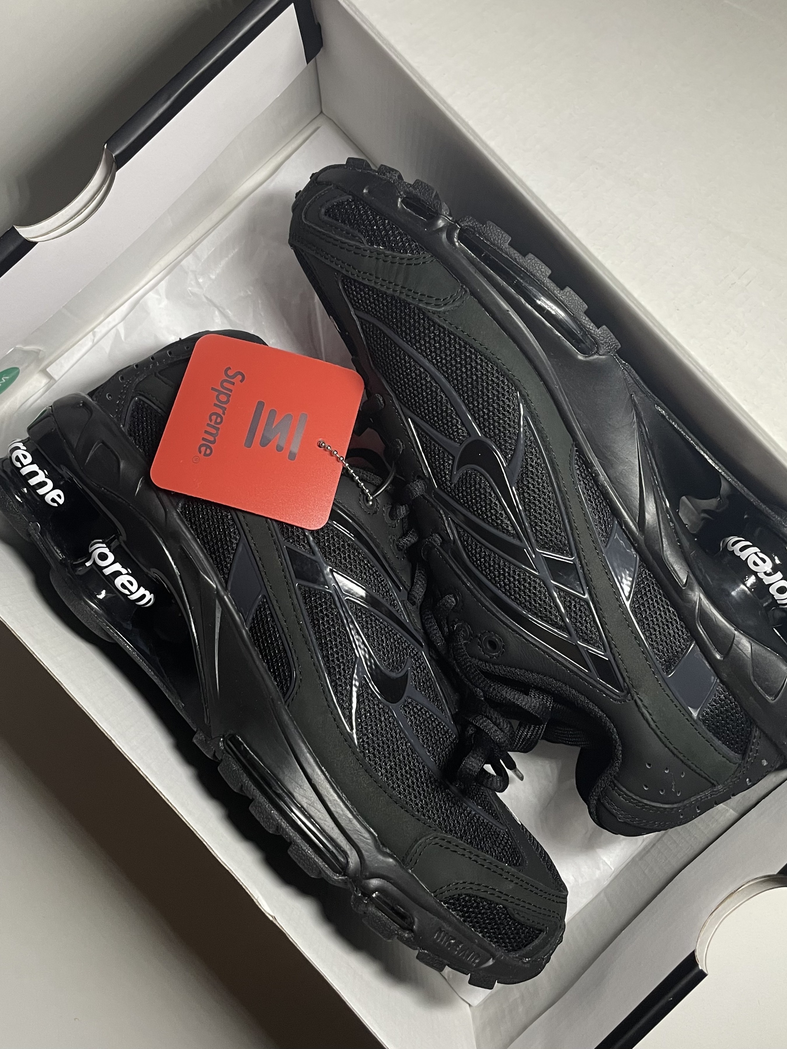 Nike x Supreme Shox Ride 2 SP Black 착용 스타일 - 1