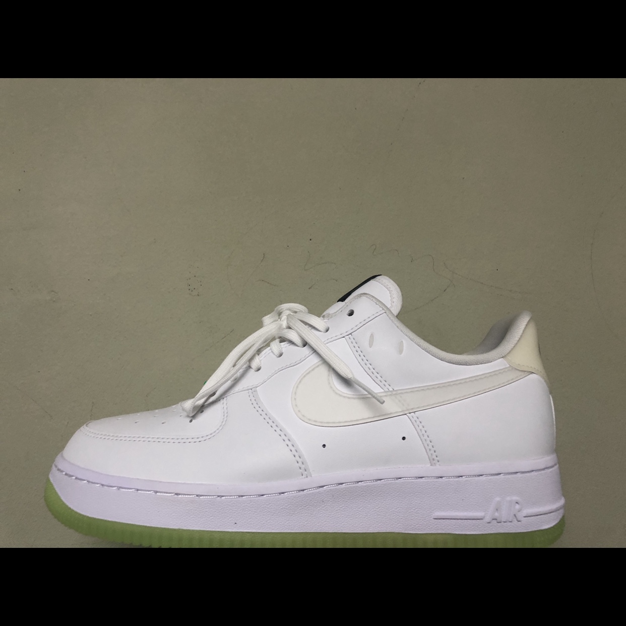 (W) Nike Air Force 1 '07 LX Have a Nike Day White Glow 착용 스타일