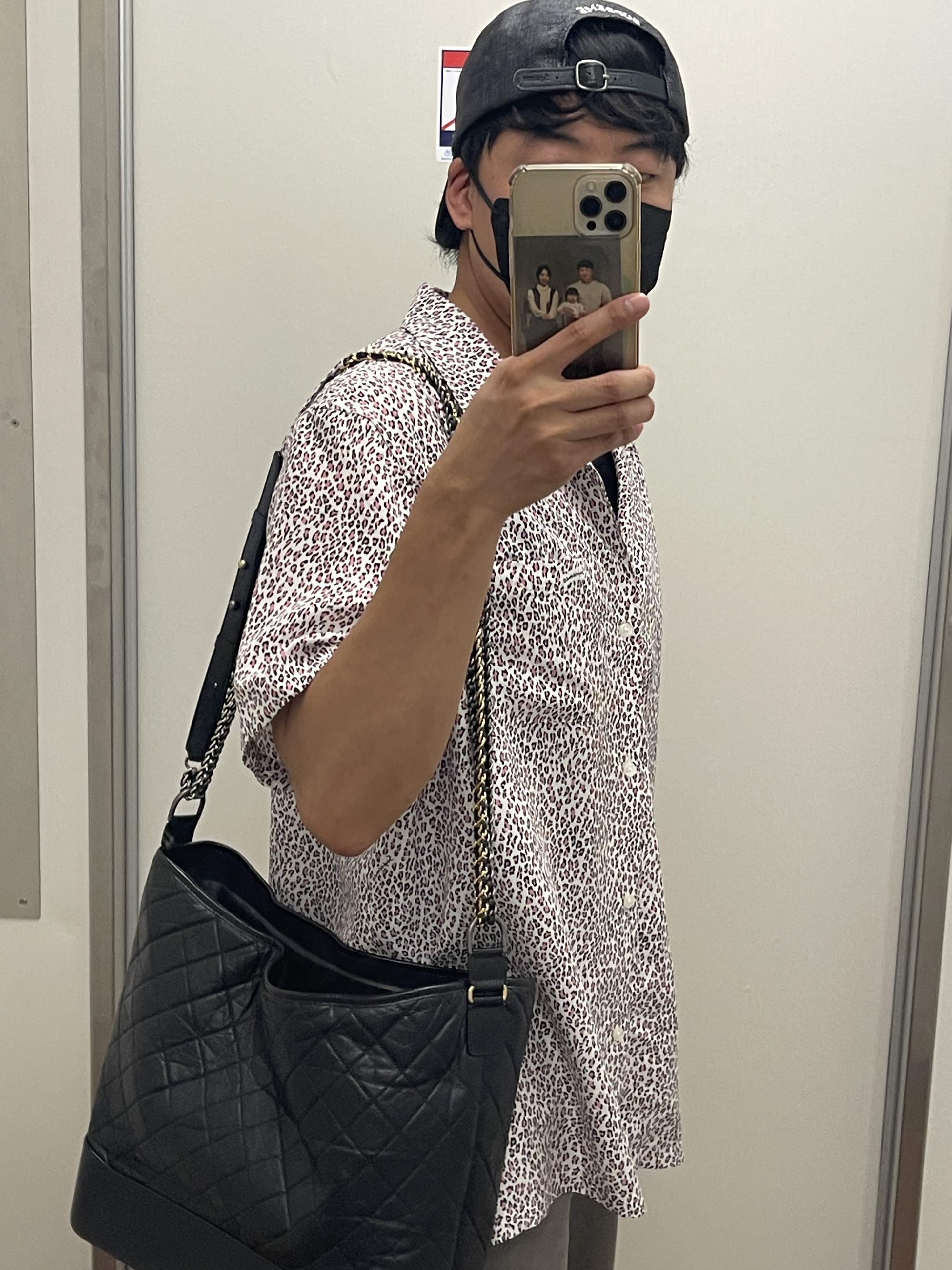 Supreme Raffia S Logo 6-Panel Black - 22SS, Supreme Leopard Silk S/S Shirt Pink - 22SS 착용 스타일