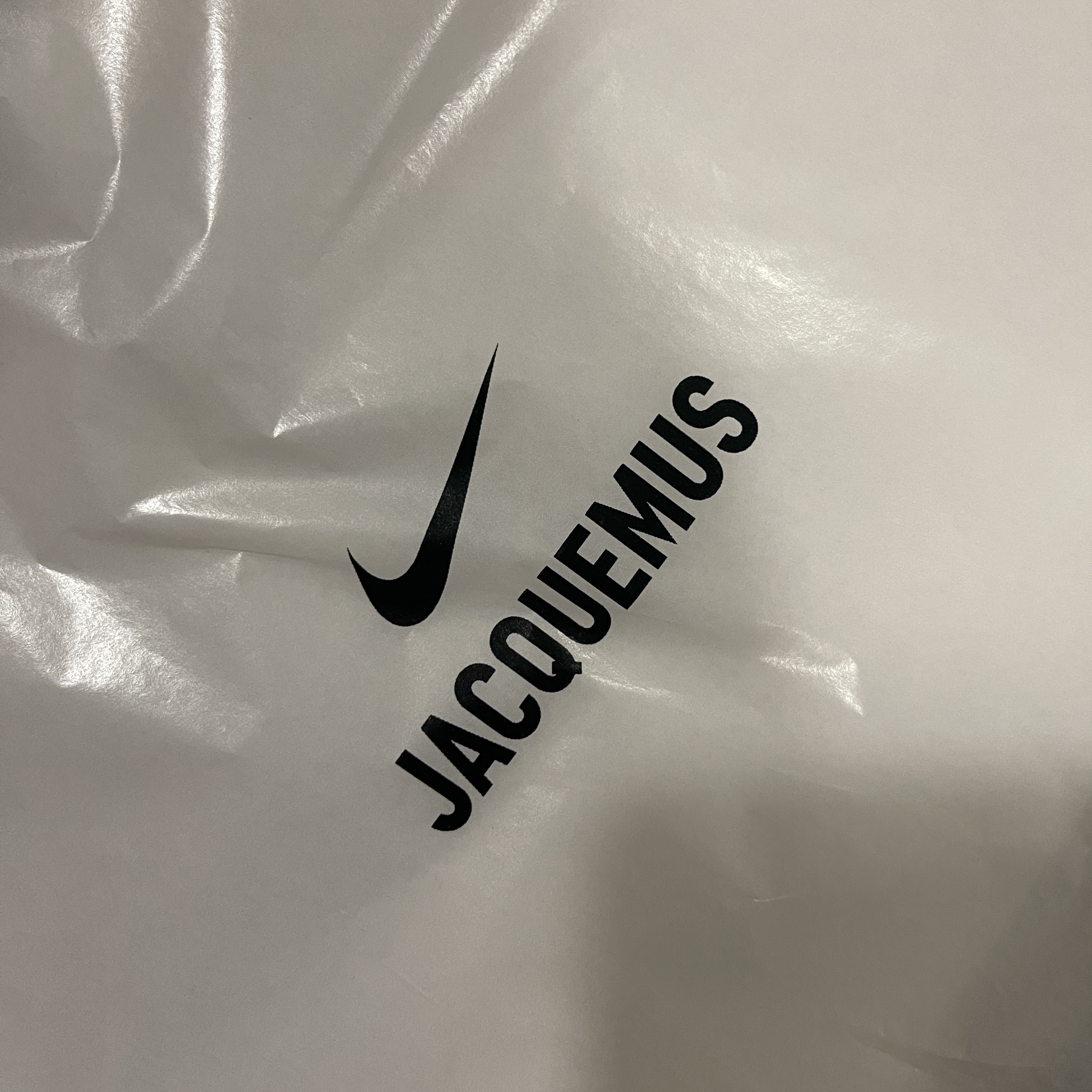 Nike x Jacquemus Air Humara LX Light Bone and Gold 착용 스타일 - 3