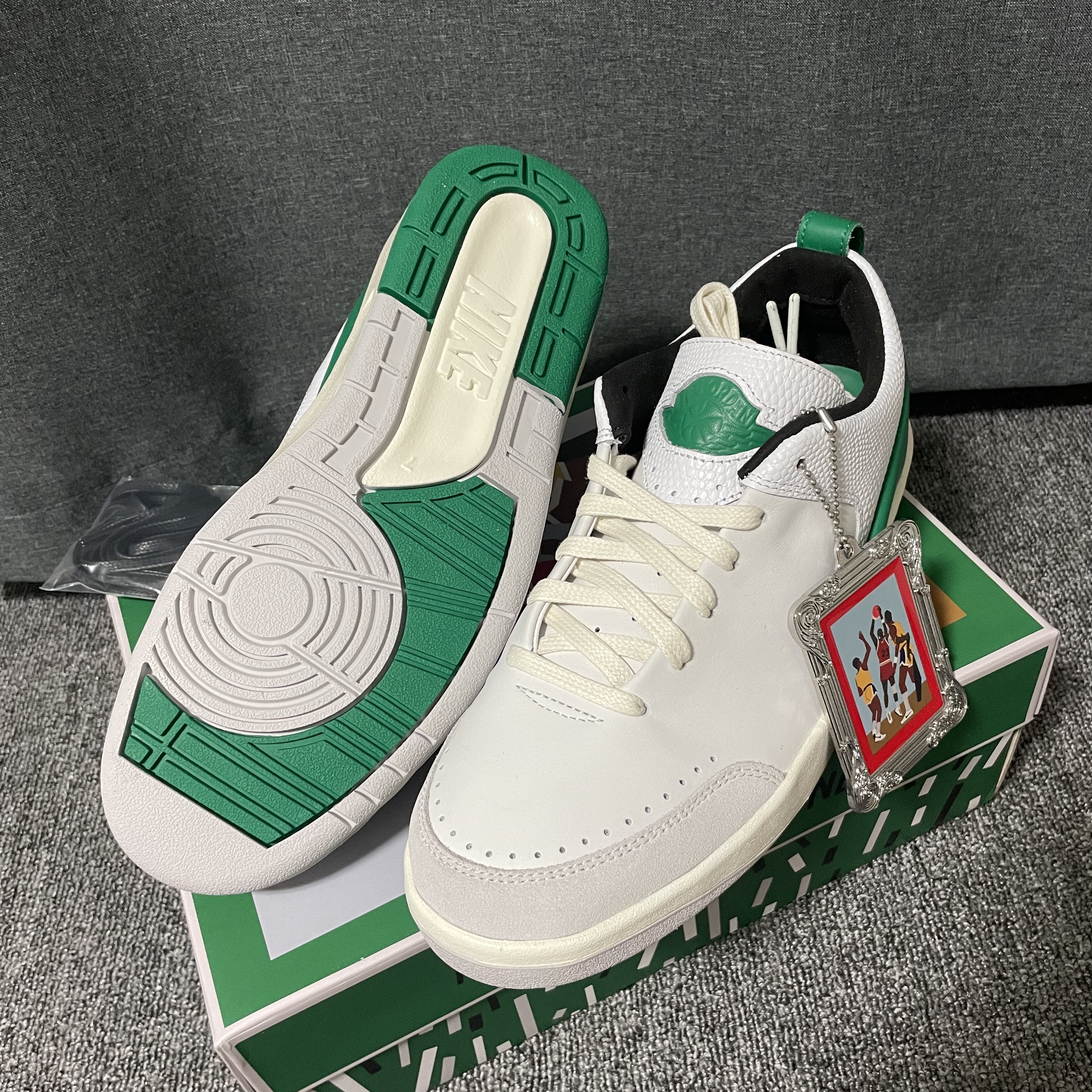 (W) Jordan 2 x Nina Chanel Abney Retro Low SE White and Malachite 착용 스타일 - 4