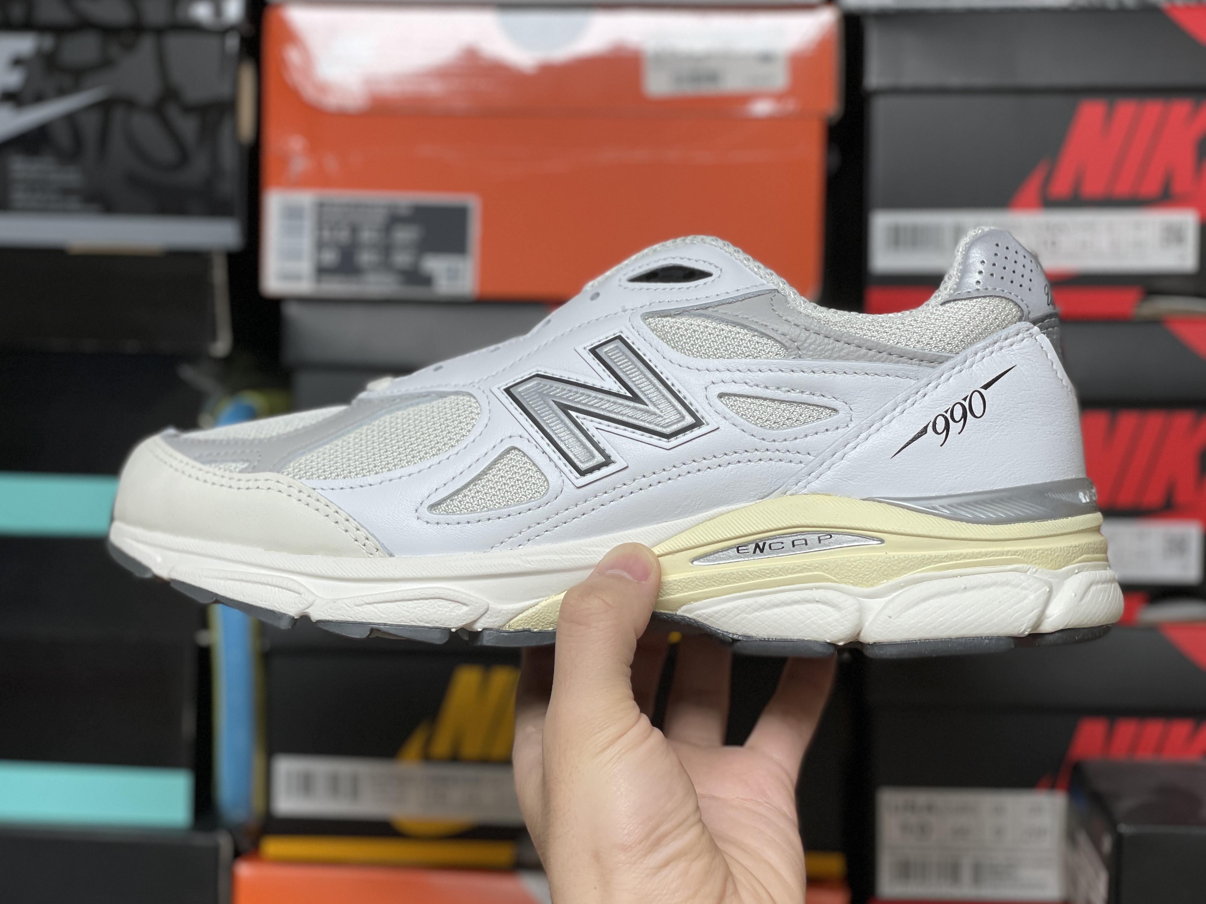New Balance 990v3 Made in USA Sea Salt 착용 스타일