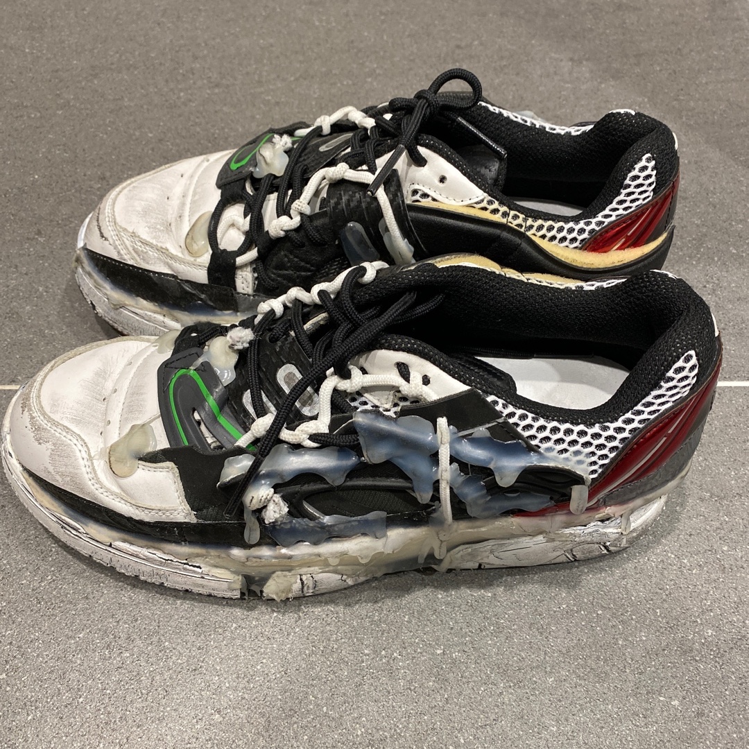 Maison Margiela Fusion Low Top Sneakers Black White Red 착용 스타일