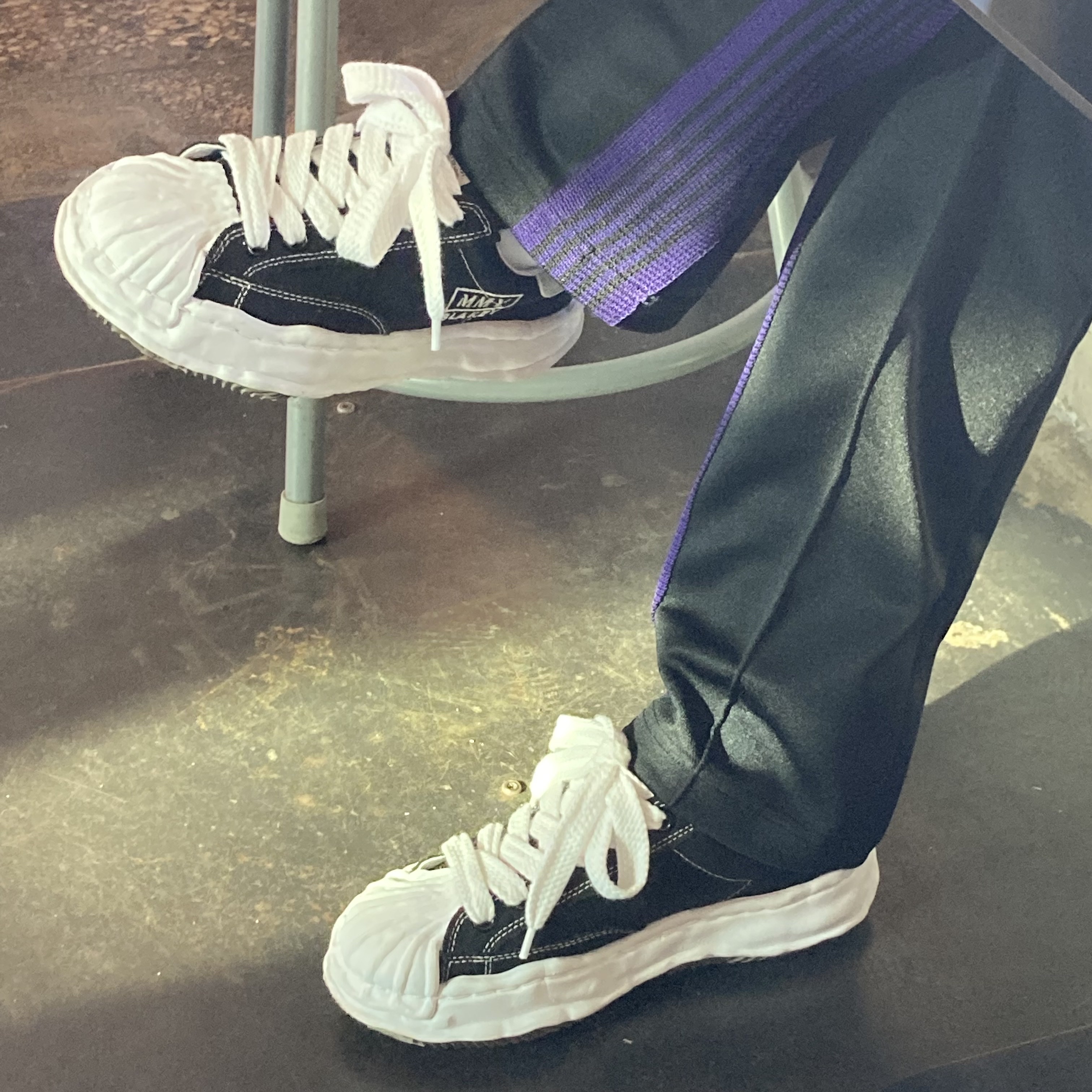 Maison Mihara Yasuhiro Blakey OG Sole Canvas Low-top Sneakers Black White 착용 스타일