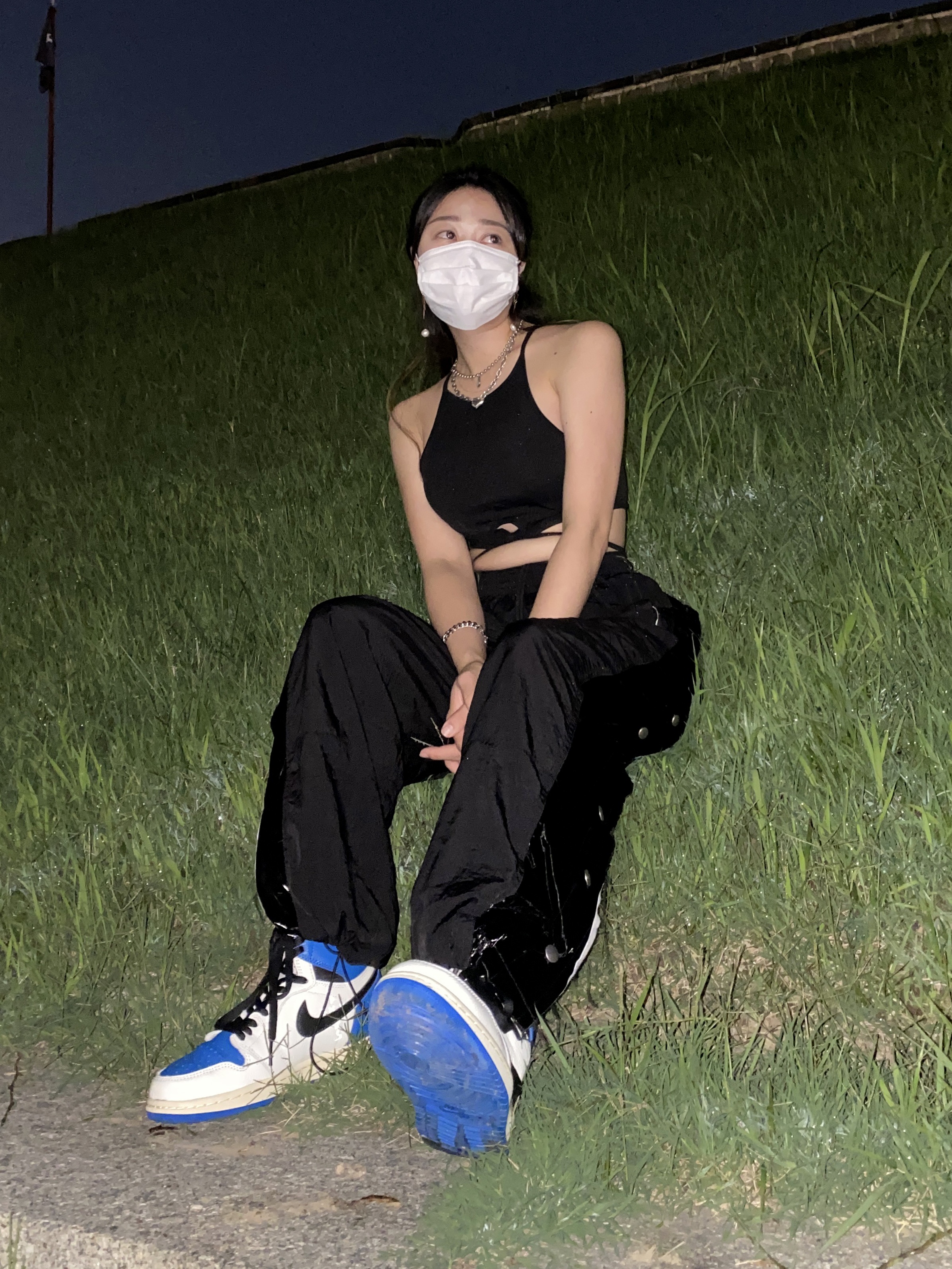 Jordan 1 x Travis Scott x Fragment Retro High OG SP Military Blue, Apple Watch Nike Series 7 41mm GPS Midnight Aluminum Case with Nike Sport Band Anthracite Black (Korean Ver.) 착용 스타일 - 3