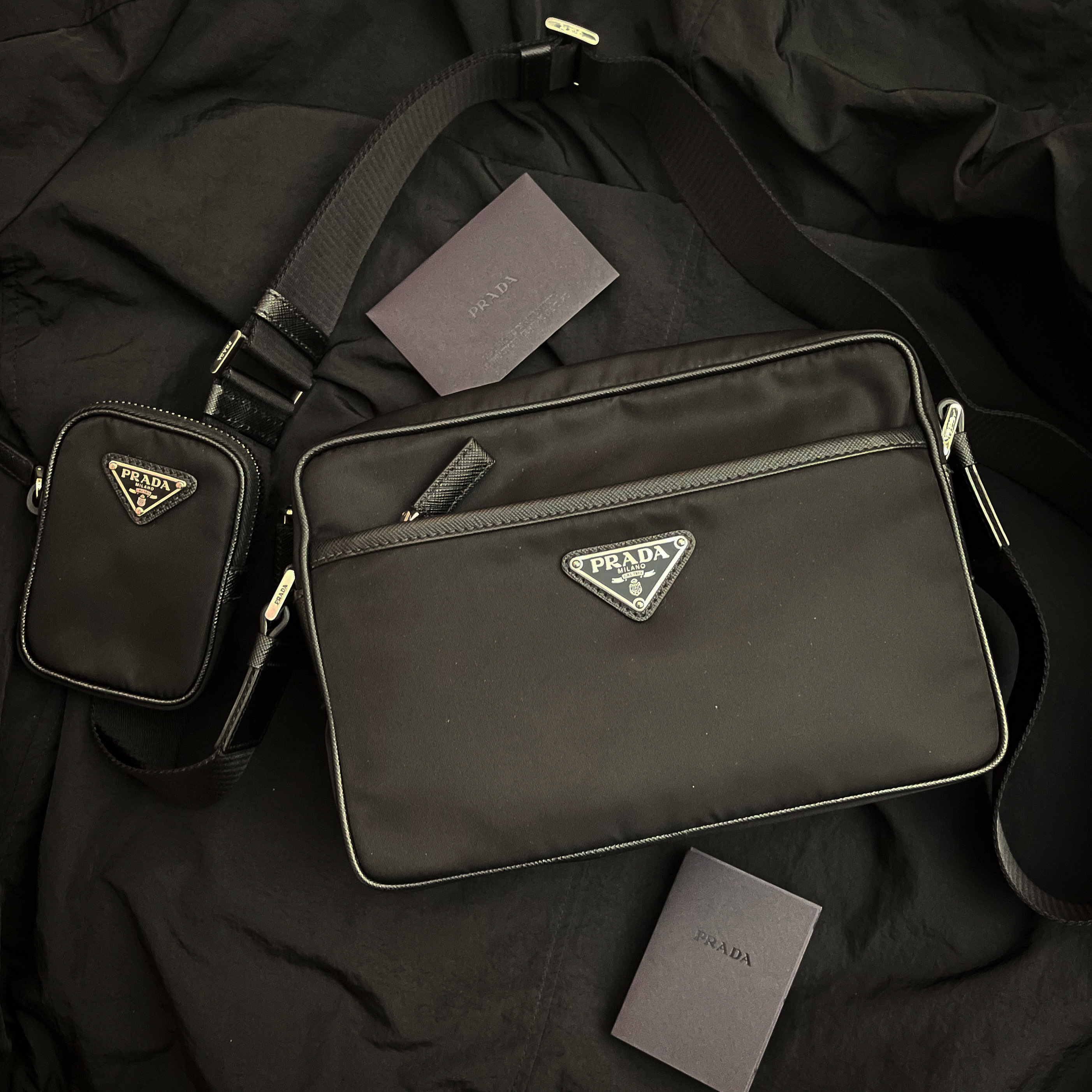 Prada Re-Nylon and Saffiano Leather Shoulder Bag Black 착용 스타일