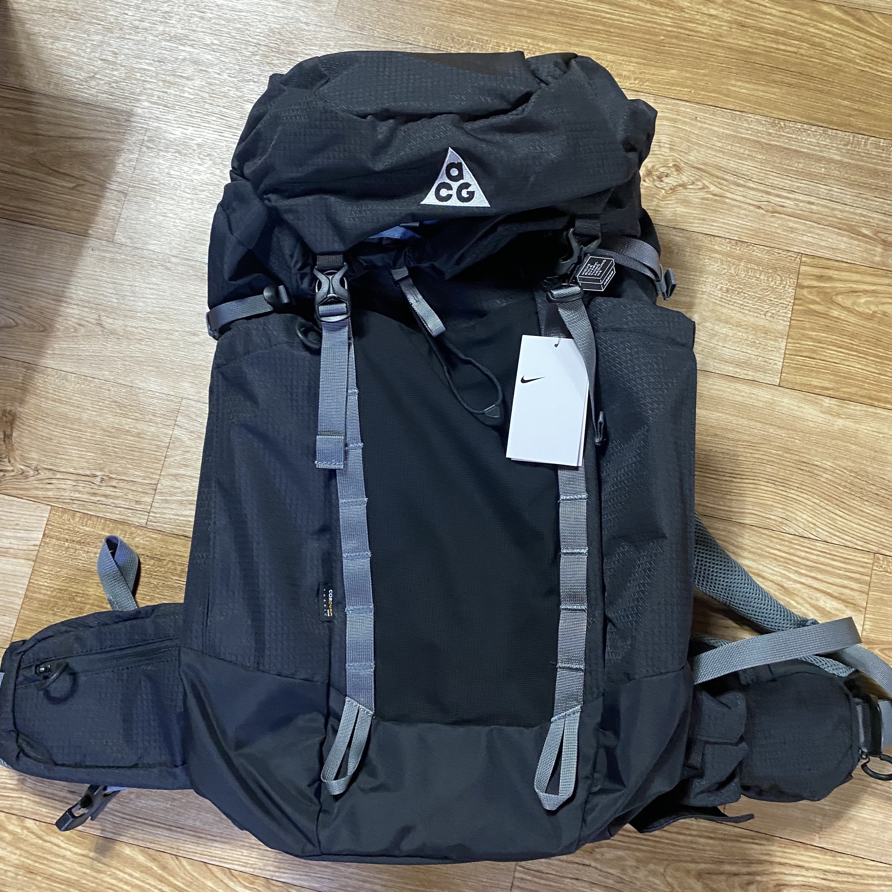 Nike ACG 36 Backpack Black 착용 스타일