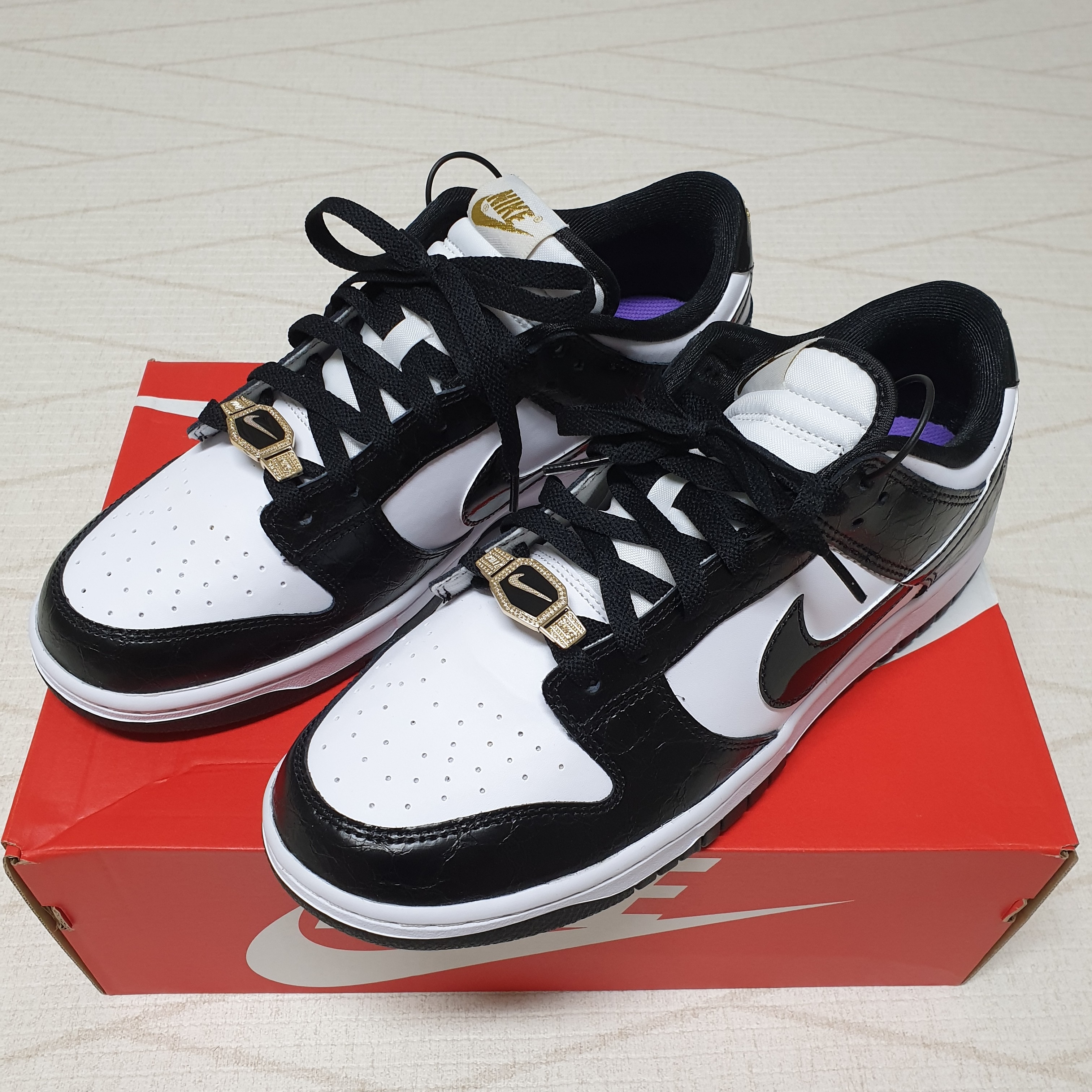 Nike Dunk Low Retro SE Black 착용 스타일 - 1