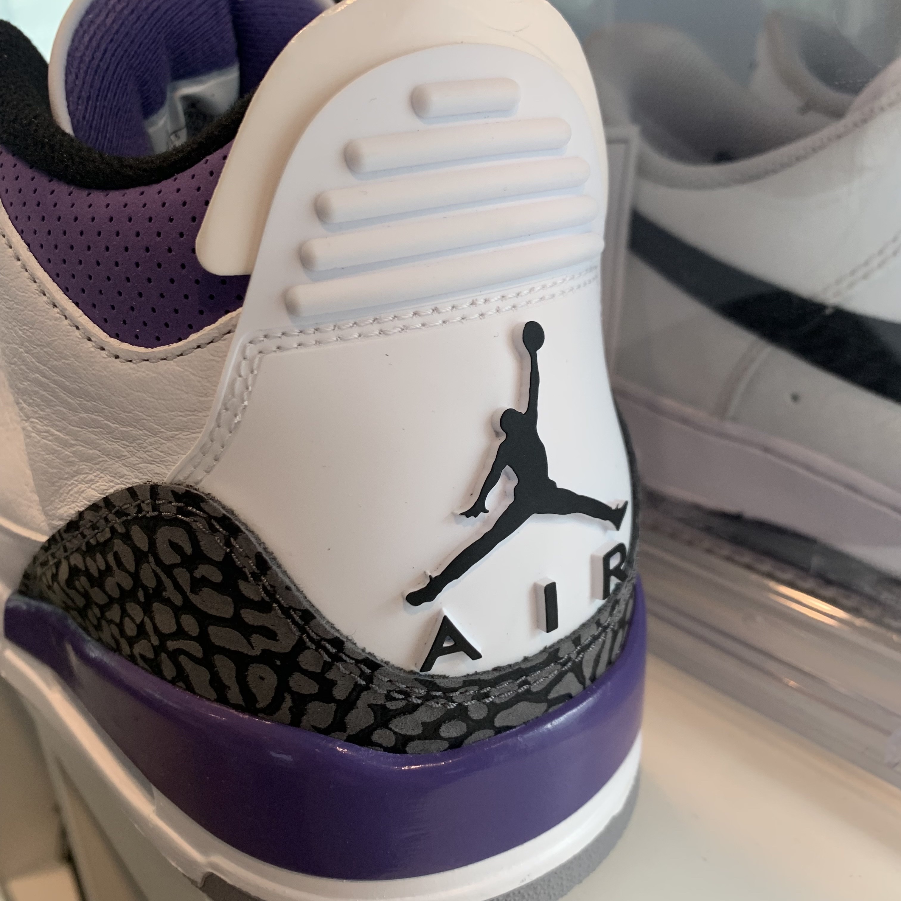 Jordan 3 Retro Dark Iris 착용 스타일 - 1