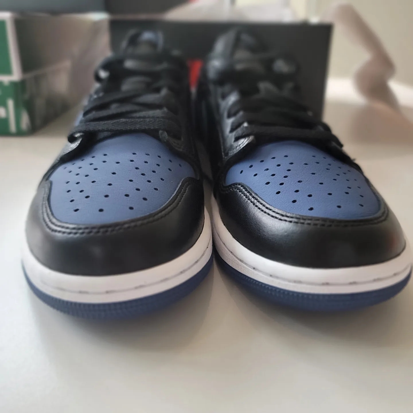 Jordan 1 Retro Low OG Mystic Navy 착용 스타일 - 2