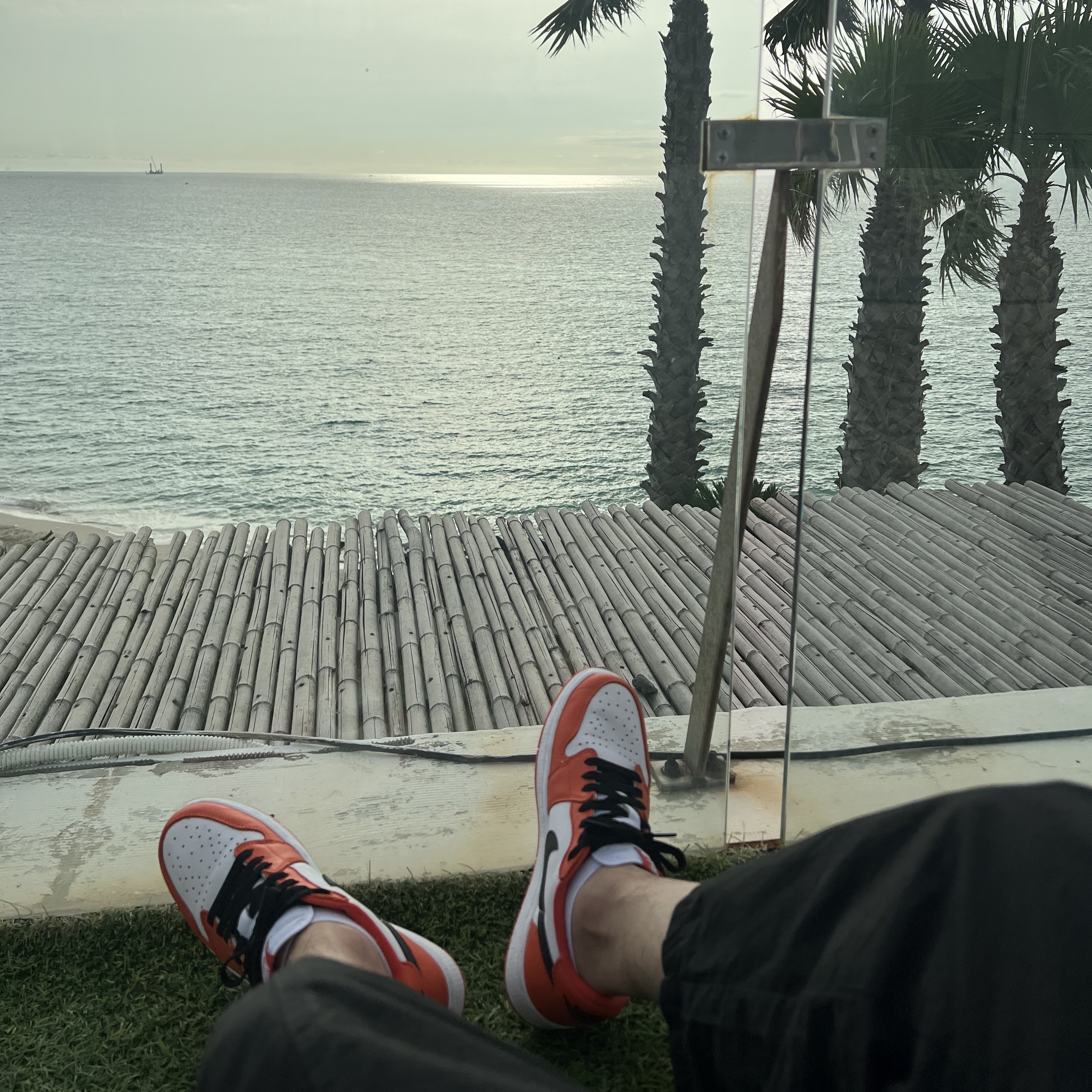 Jordan 1 Low OG Starfish 착용 스타일