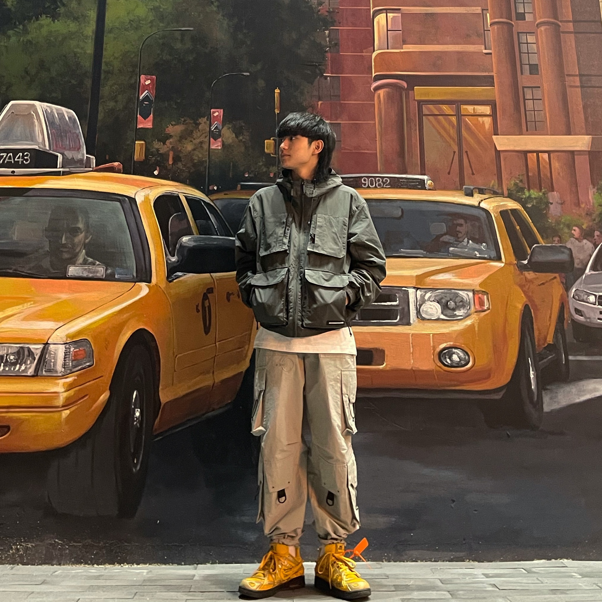Nike x Off-White Air Rubber Dunk University Gold 착용 스타일