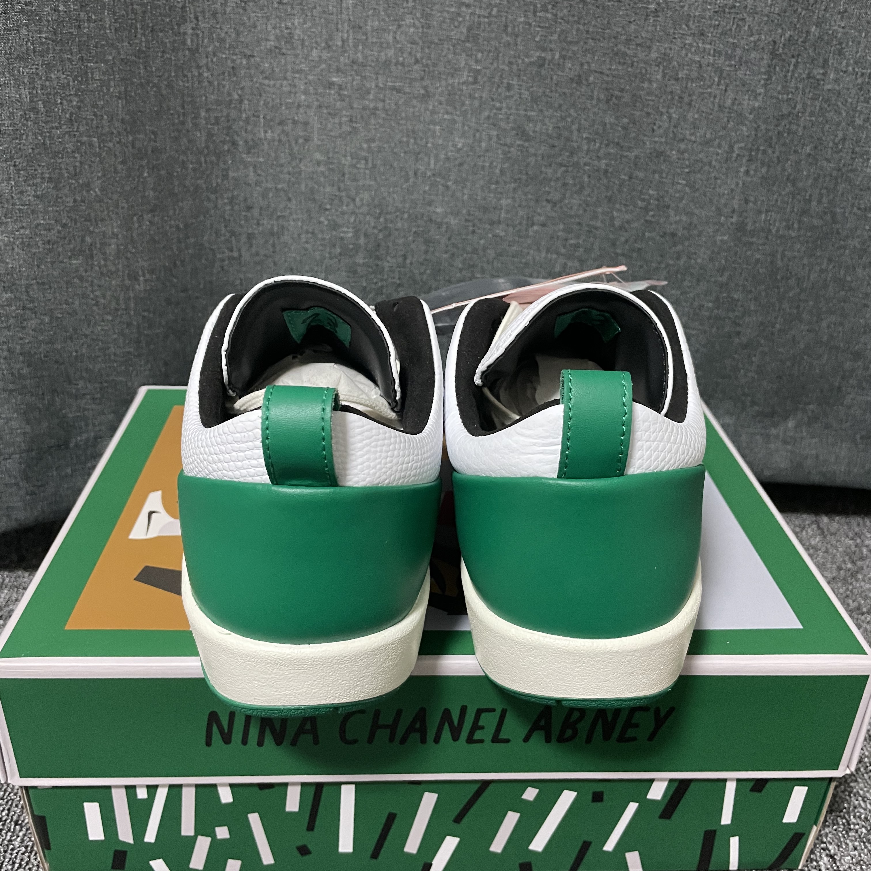 (W) Jordan 2 x Nina Chanel Abney Retro Low SE White and Malachite 착용 스타일 - 5