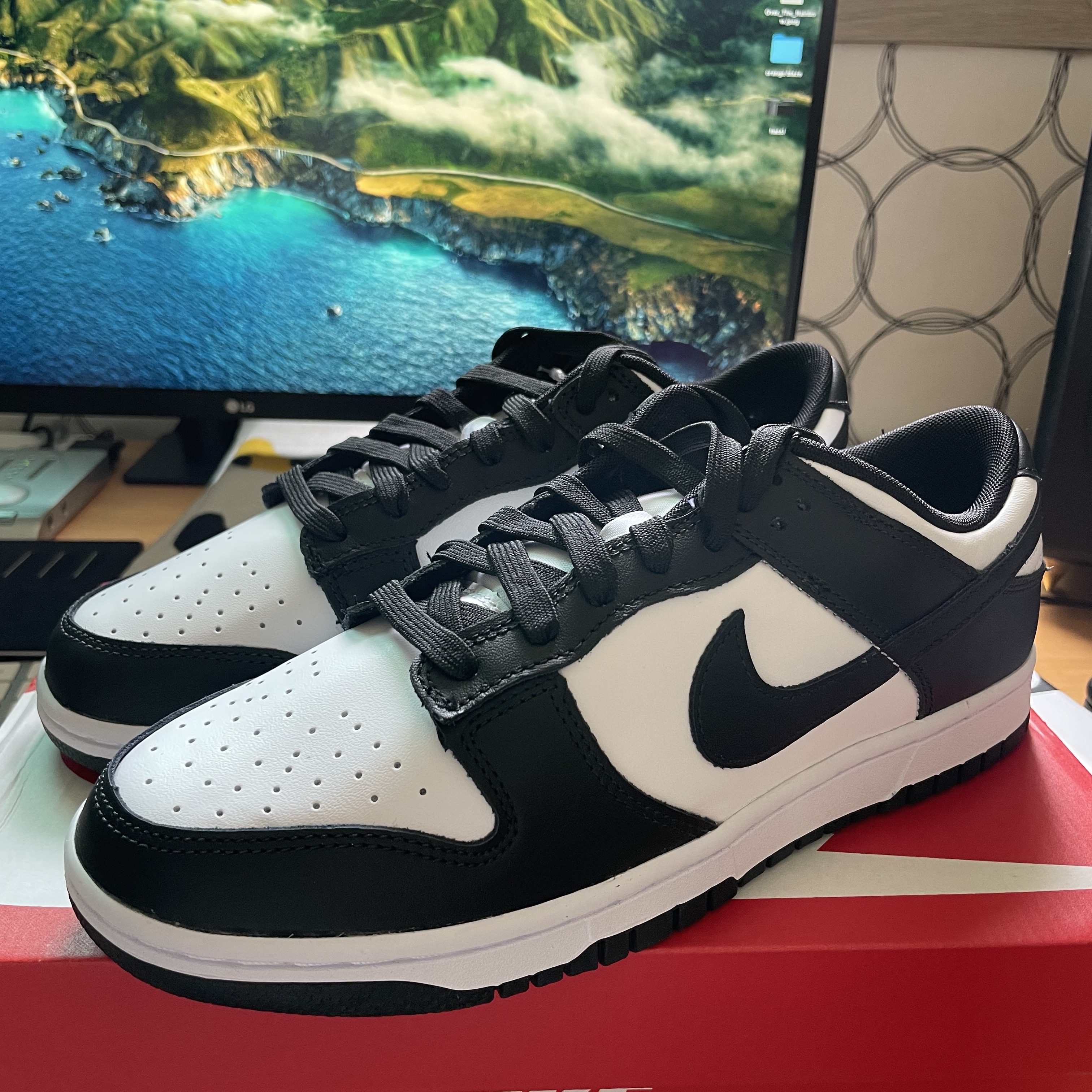 Nike Dunk Low Retro Black 착용 스타일 - 2