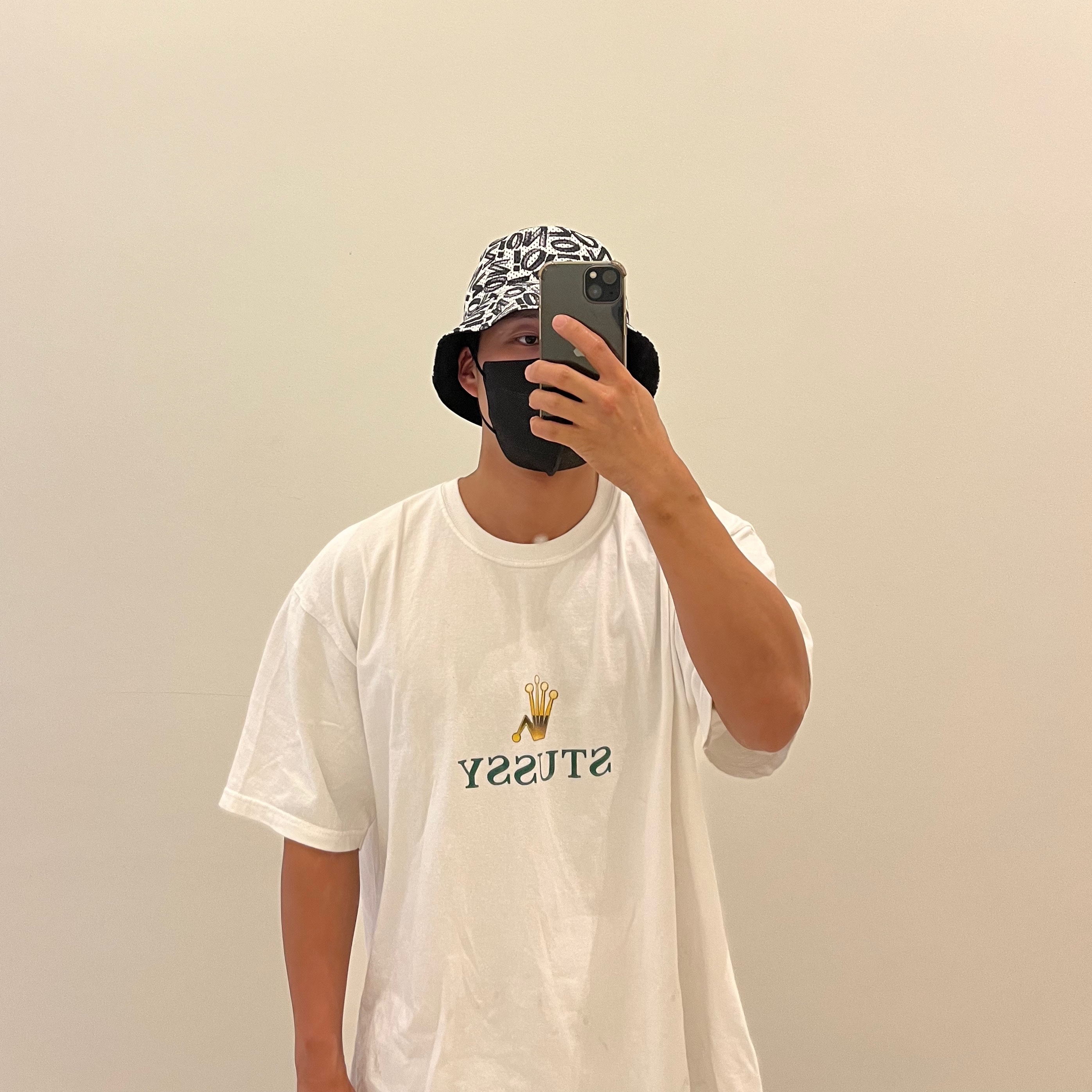 Jordan Zion Reversible Bucket Hat Black, Stussy Crowned T-Shirt White 착용 스타일