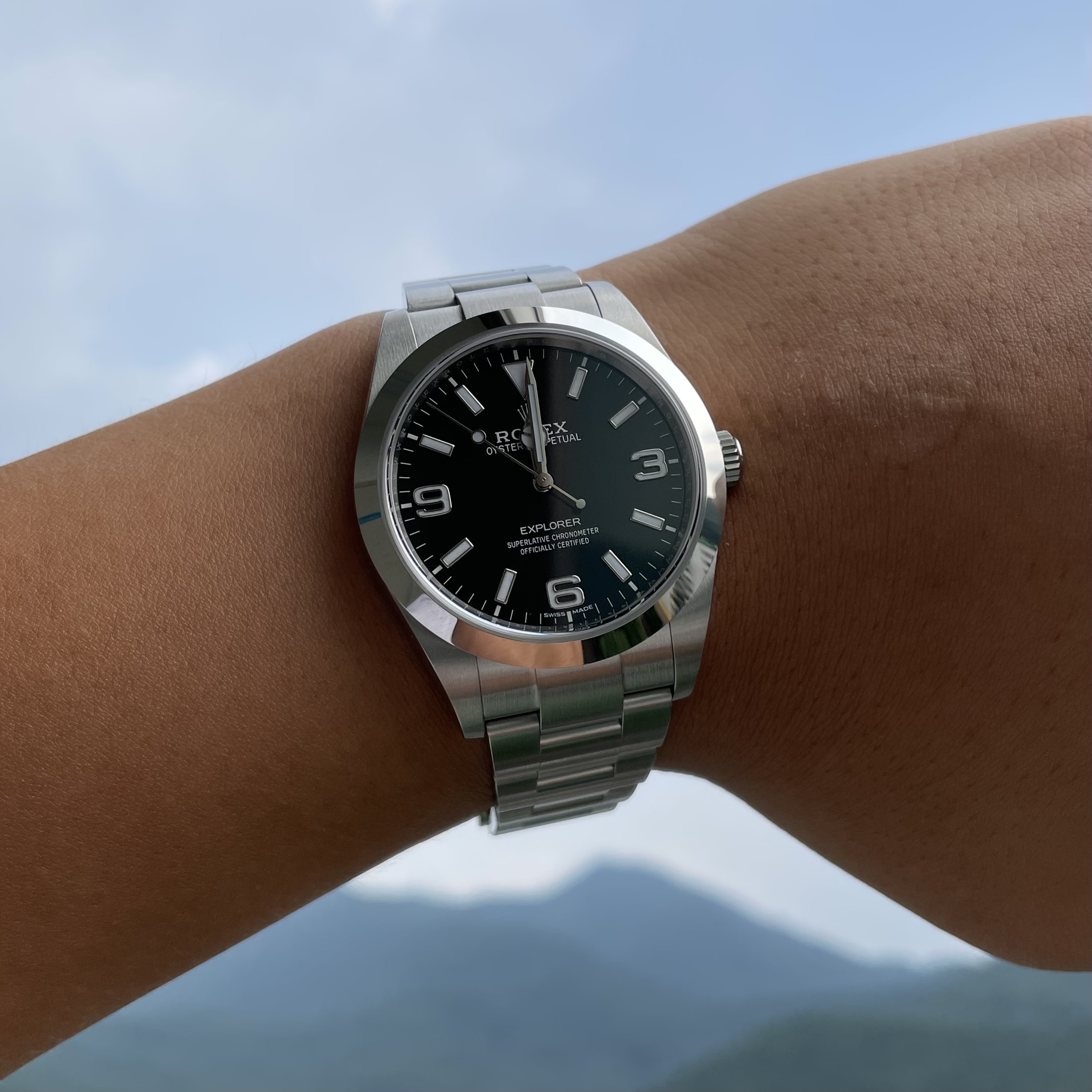 Rolex Explorer 36mm 124270 Black Oyster 착용 스타일