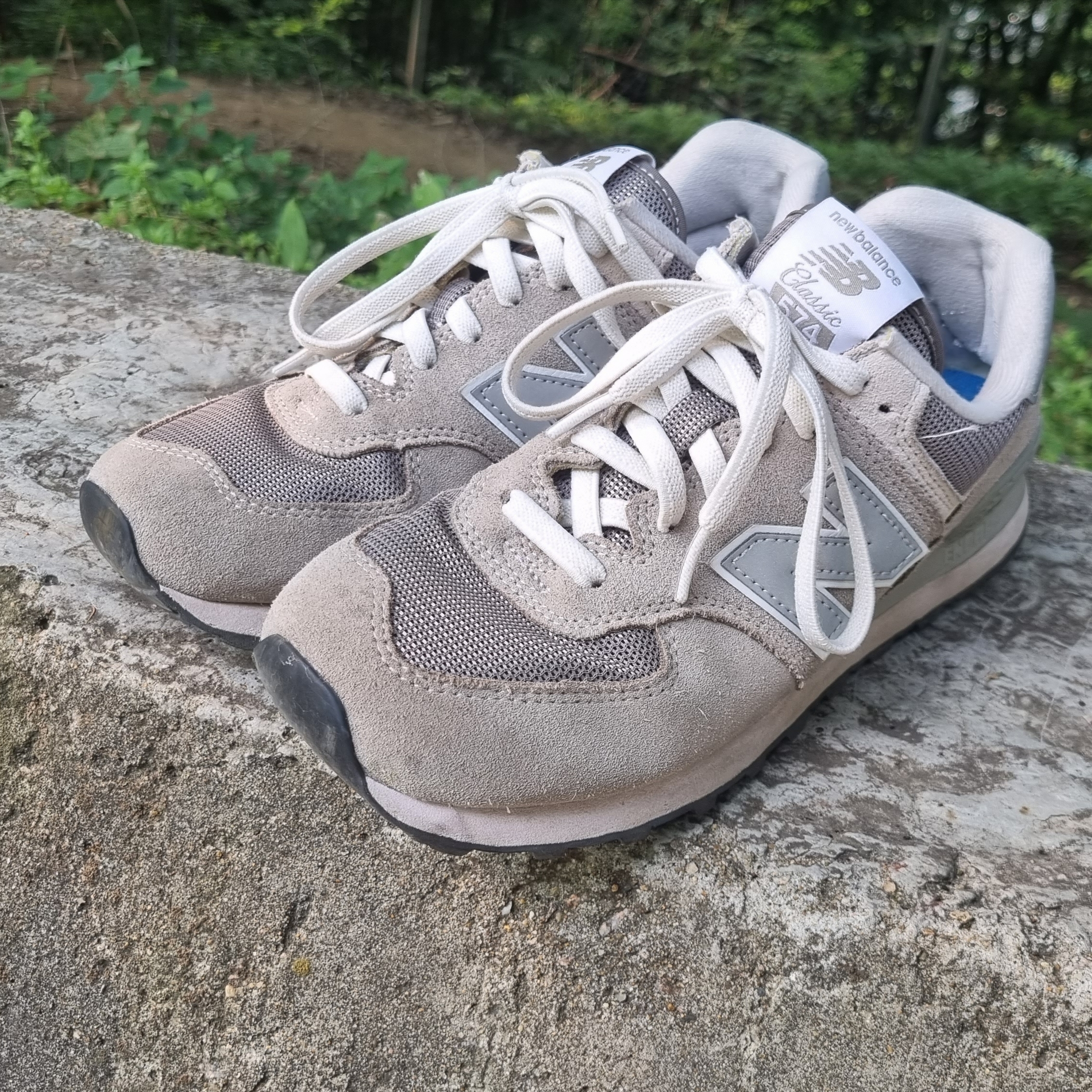 New Balance 574 Grey - D Standard 착용 스타일