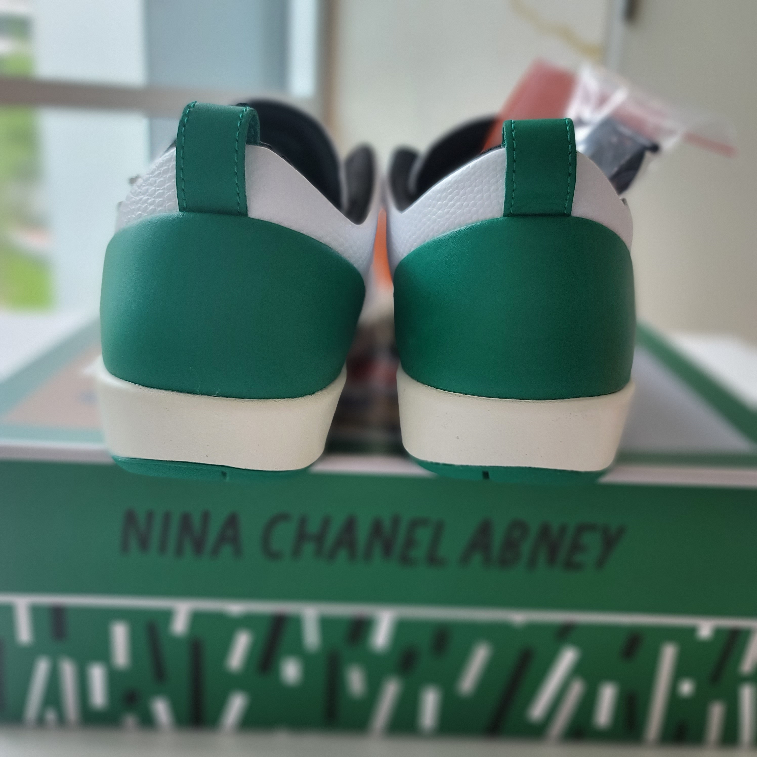 (W) Jordan 2 x Nina Chanel Abney Retro Low SE White and Malachite 착용 스타일 - 5