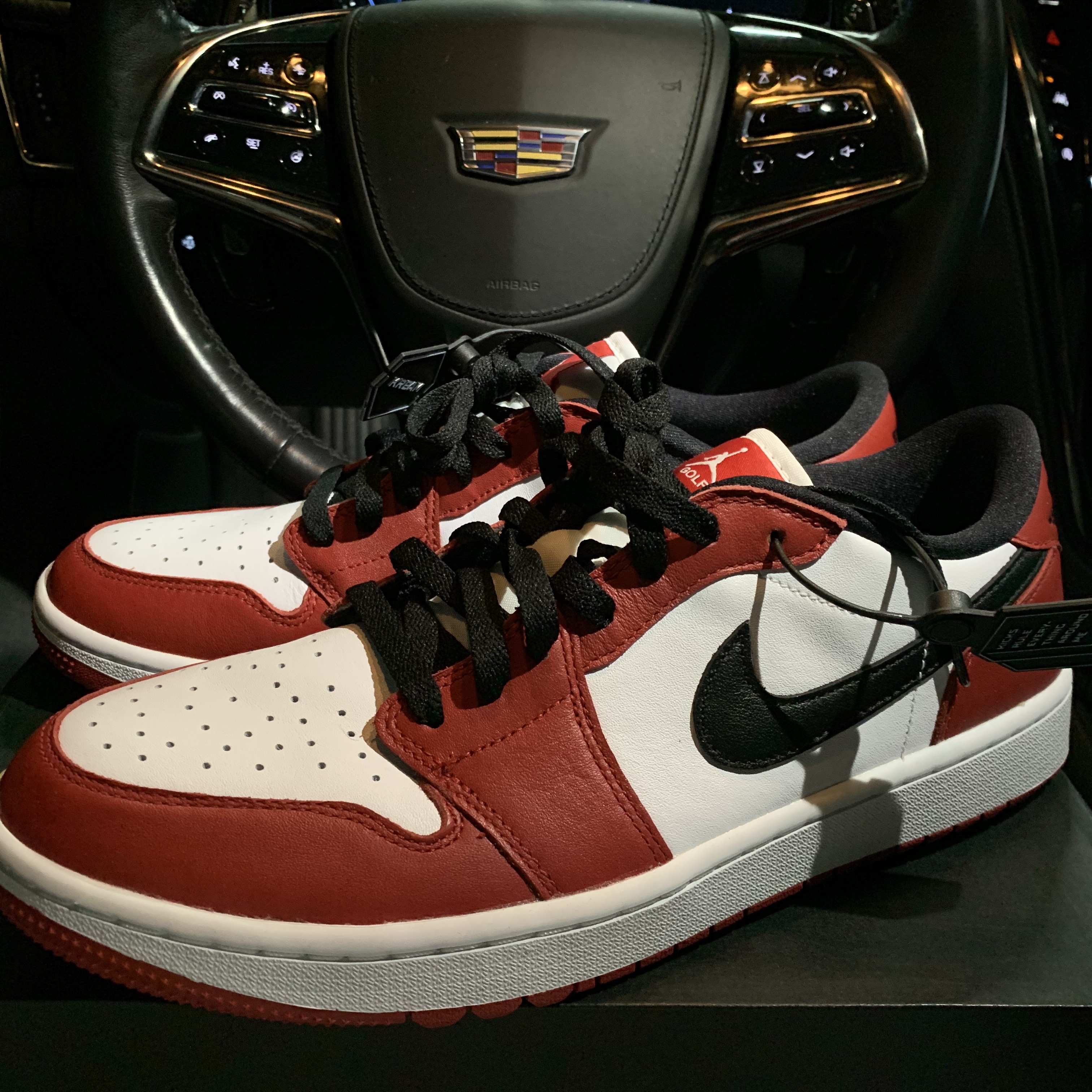 Jordan 1 Low Golf Chicago 착용 스타일 - 3