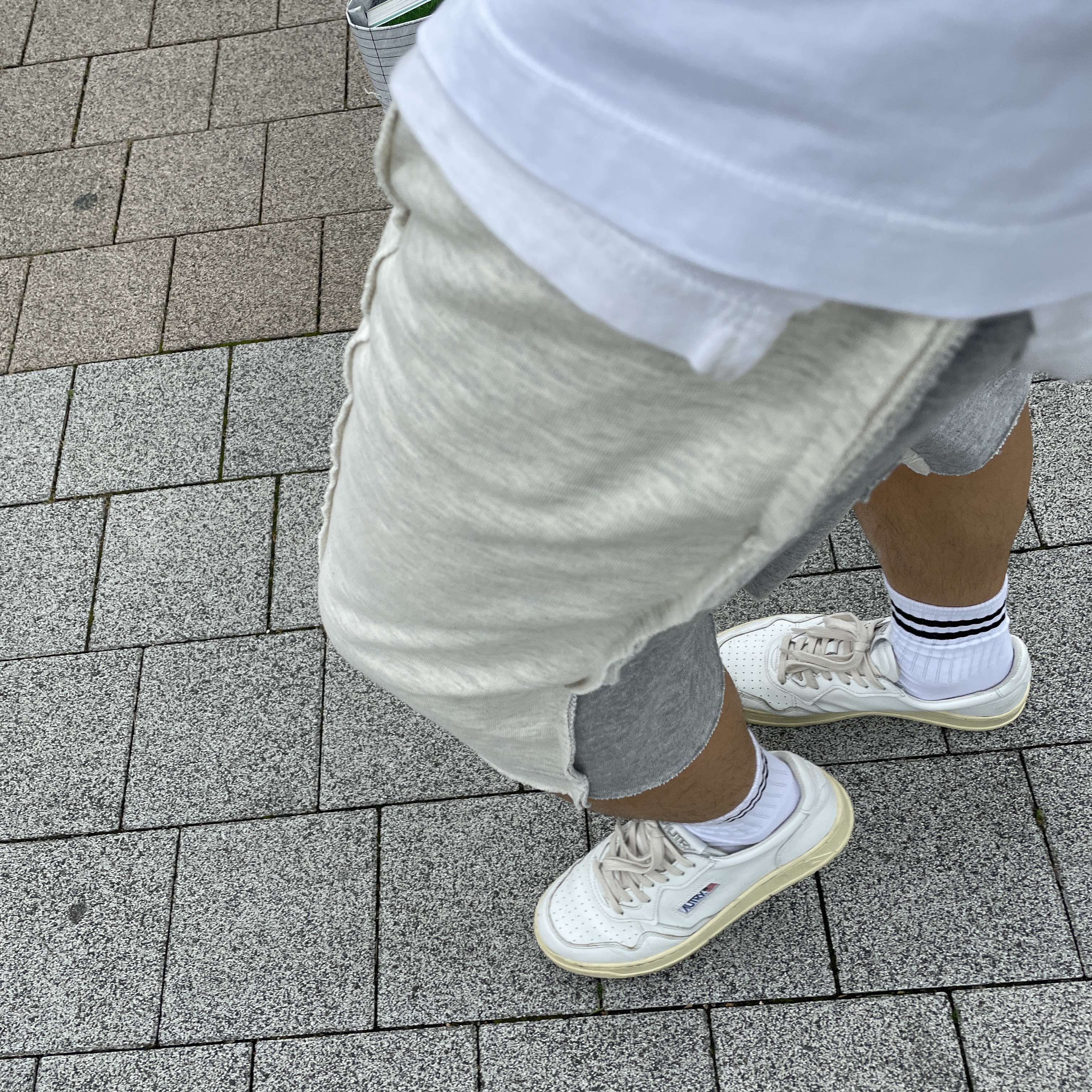 Autry Medalist Low Leather Sneakers White 착용 스타일