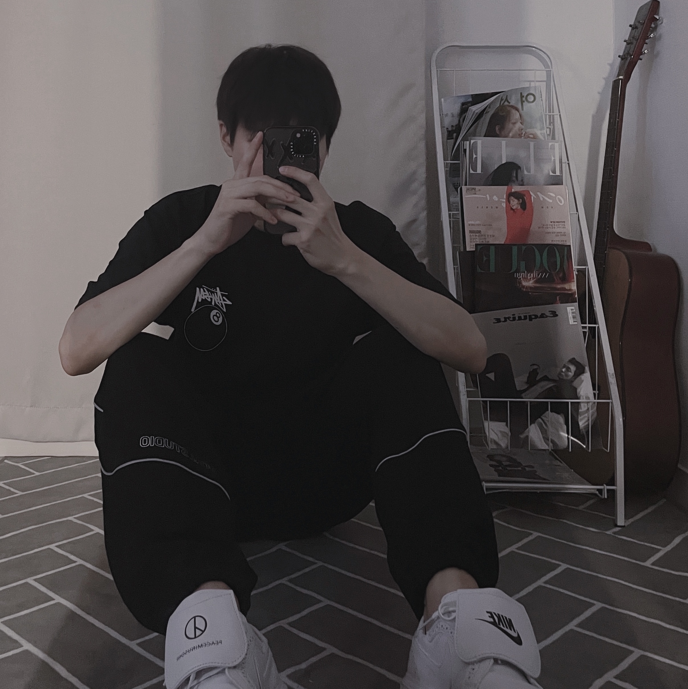 Nike x Peaceminusone Kwondo1 White, Stussy 8 Ball T-Shirt Black - 22SS 착용 스타일