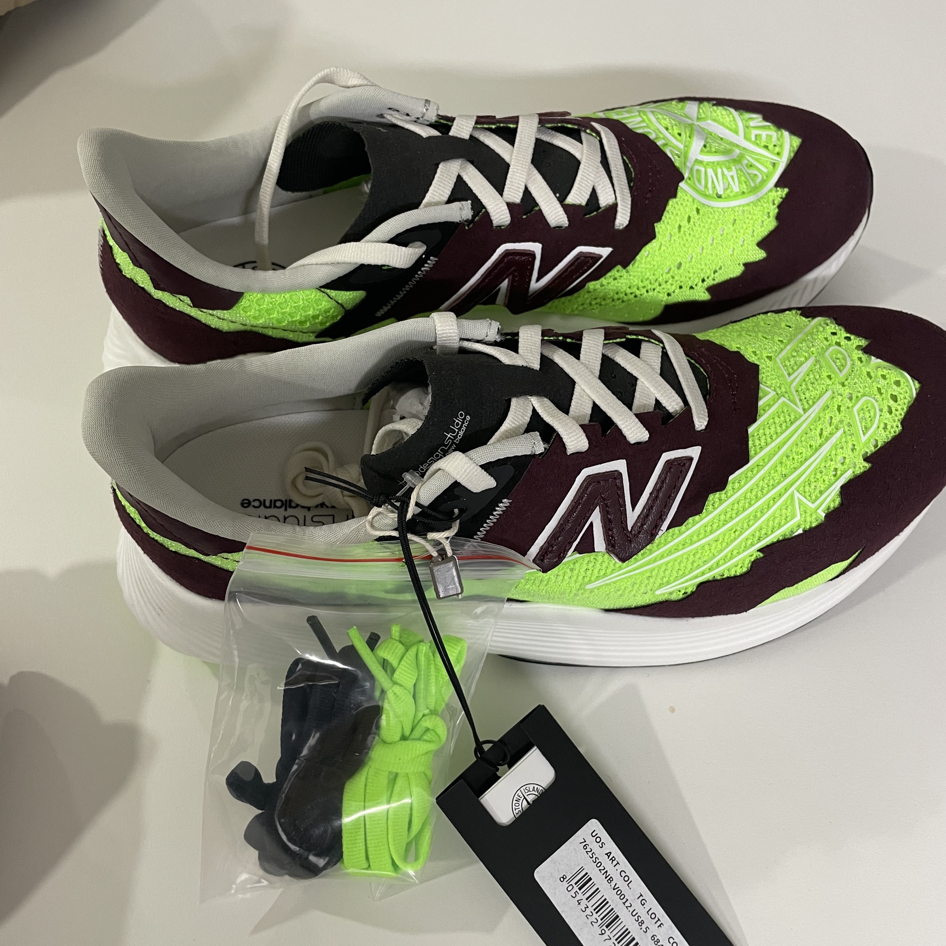 New Balance x Stone Island x Tokyo Design Studio FuelCell RC Elite v2 SI Green 착용 스타일 - 2