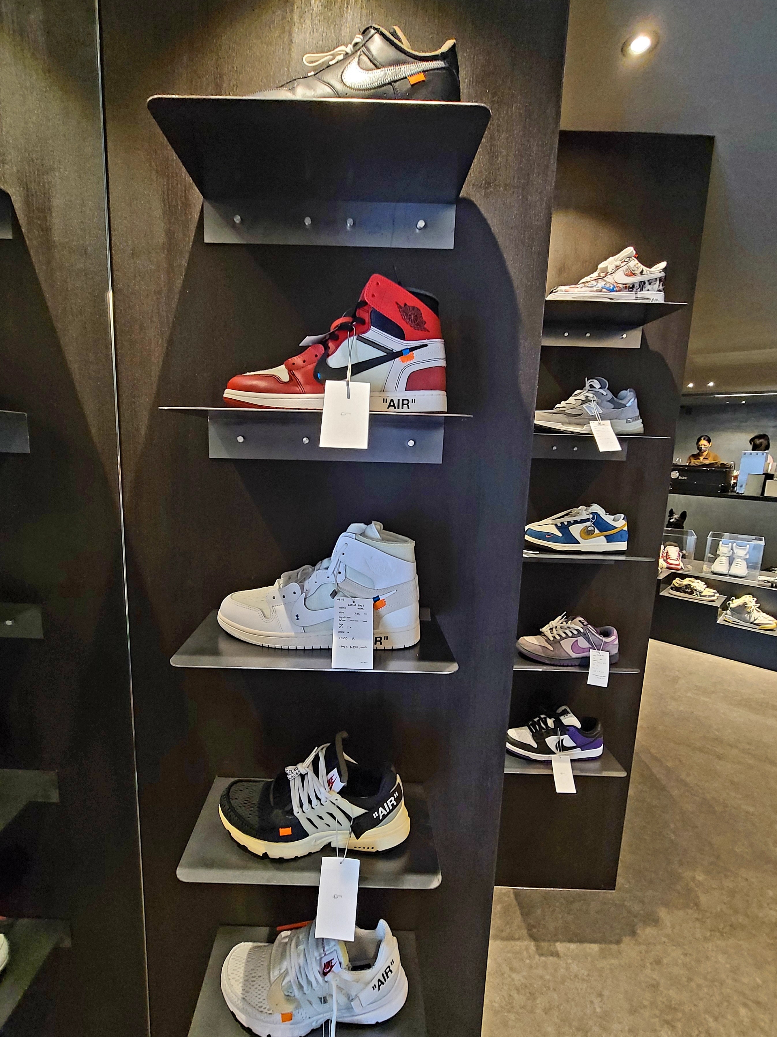 Jordan 1 x Union Retro High Blue Toe, Jordan 1 x Union Retro High Black Toe μ°©μ© μ€νμΌ - 2