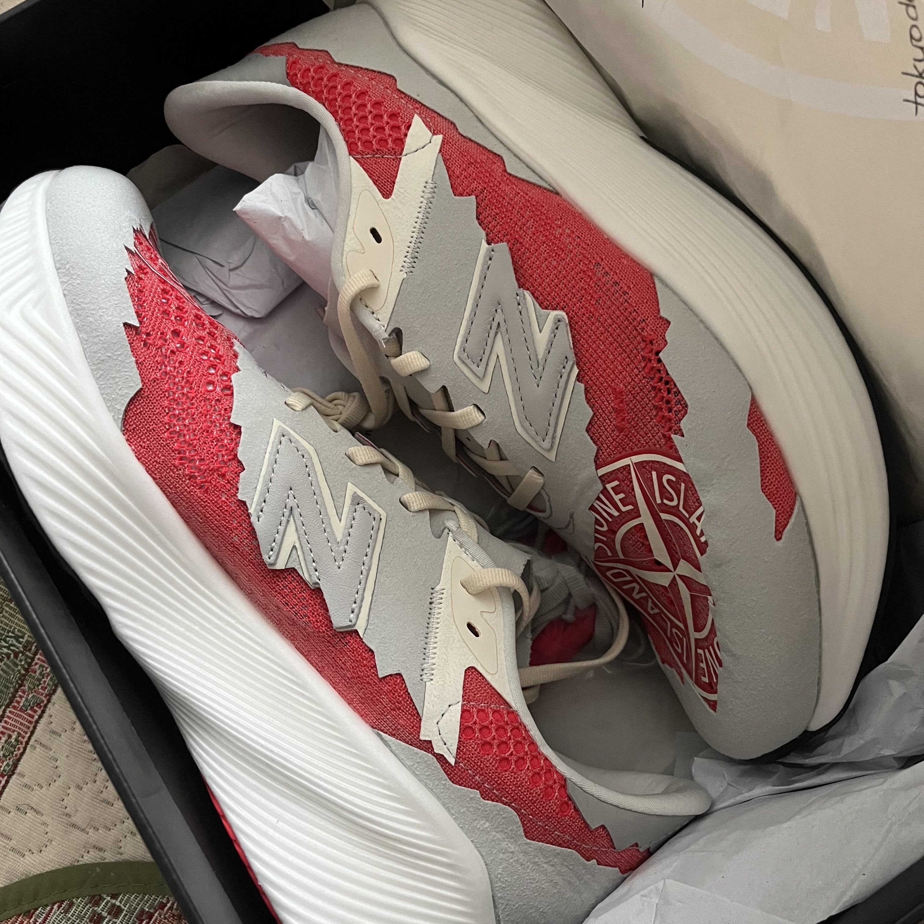 New Balance x Stone Island x Tokyo Design Studio FuelCell RC Elite v2 SI Red 착용 스타일