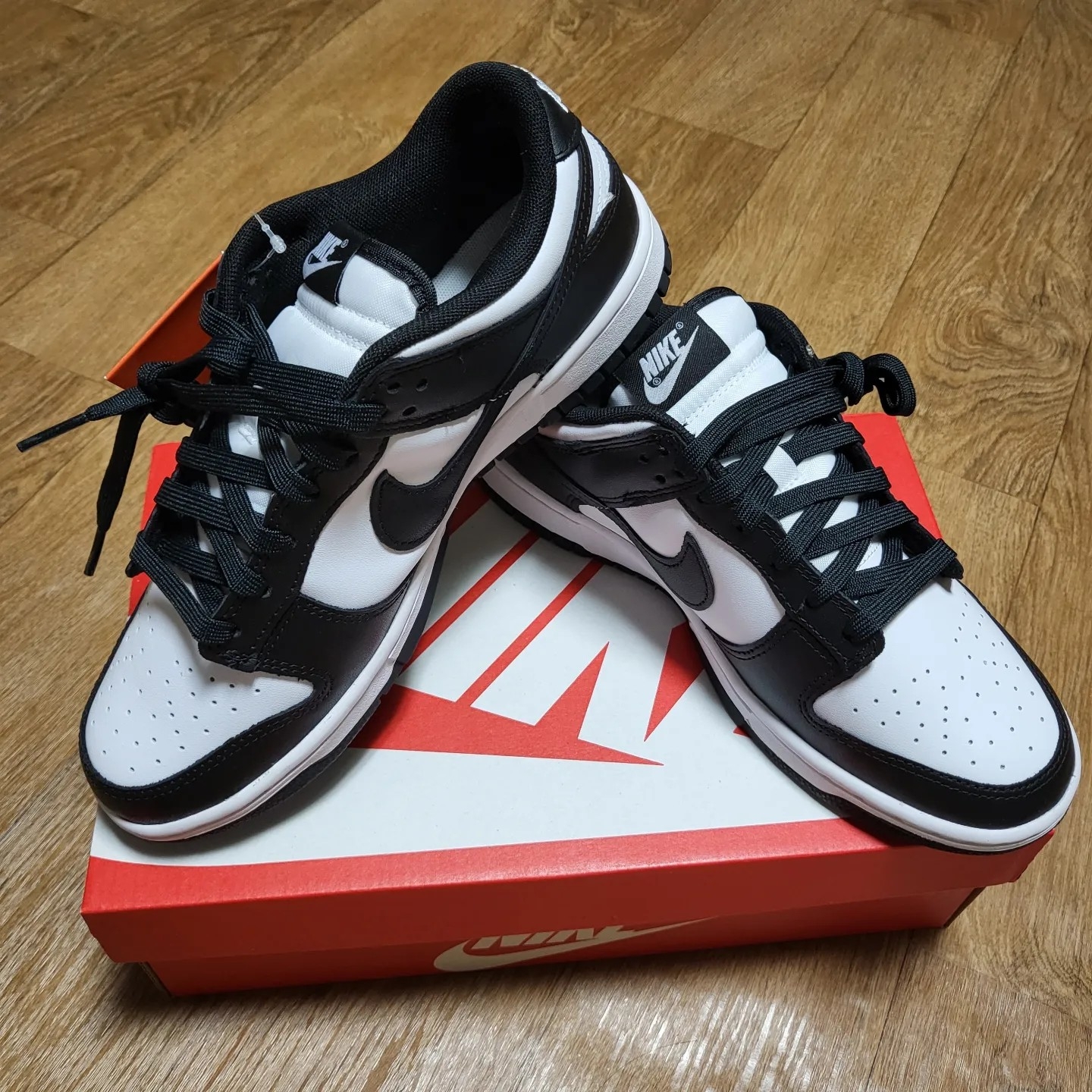 Nike Dunk Low Retro Black 착용 스타일 - 3