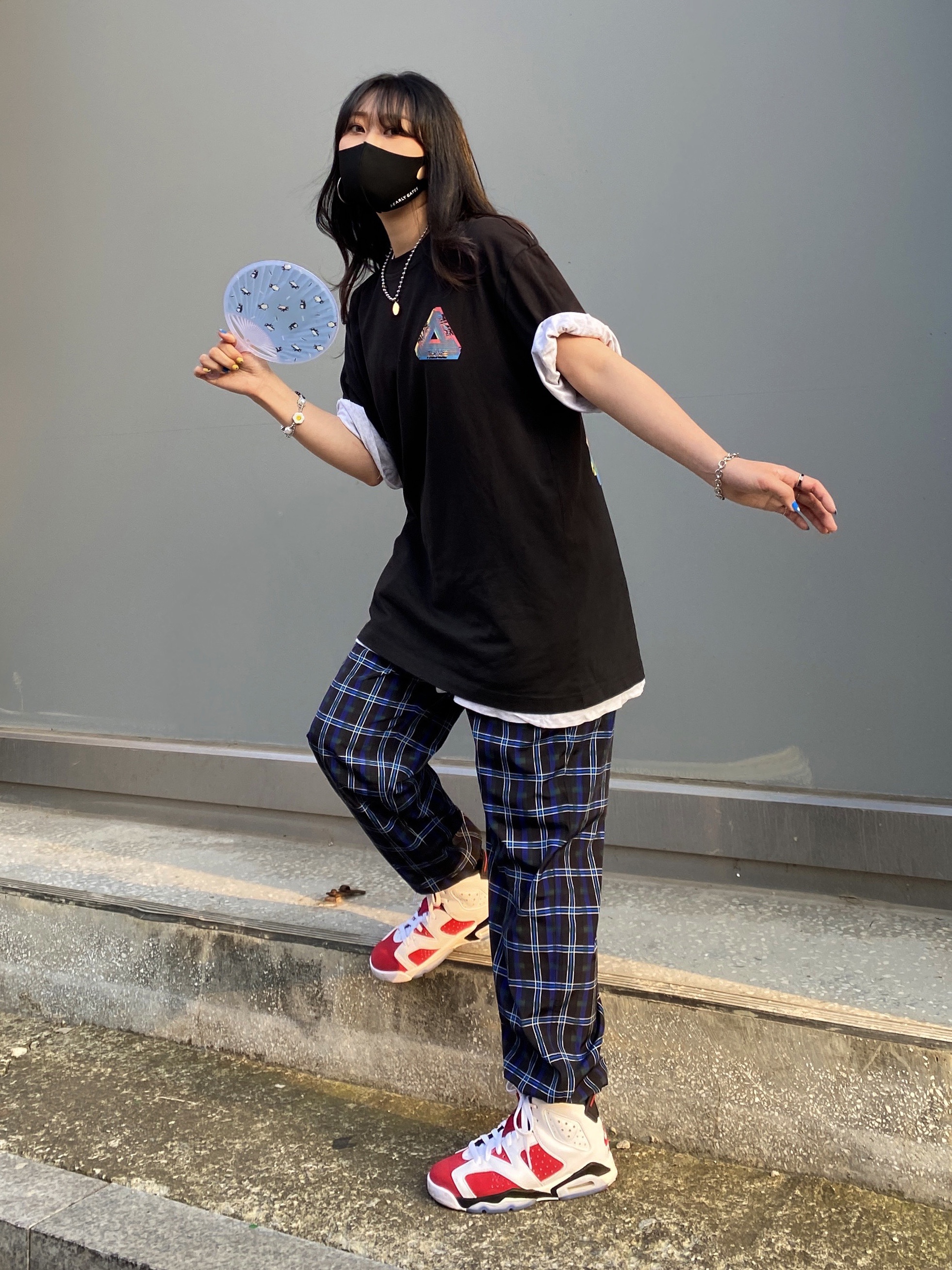 (GS) Jordan 6 Retro Carmine 2021, Palace Tri-Ferg Colour Blur T-Shirt Black - 20FW 착용 스타일