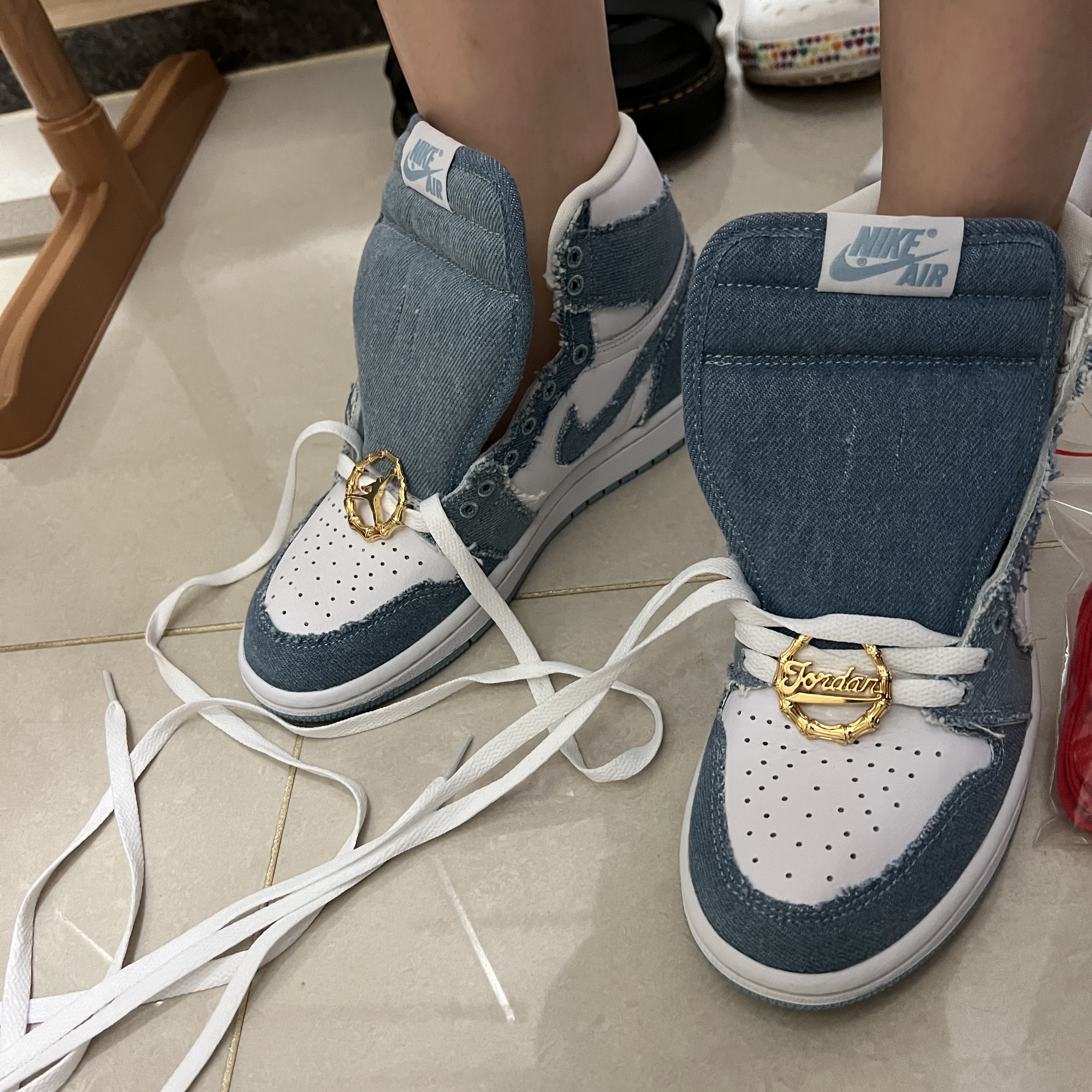 (W) Jordan 1 Retro High OG Denim 착용 스타일 - 2