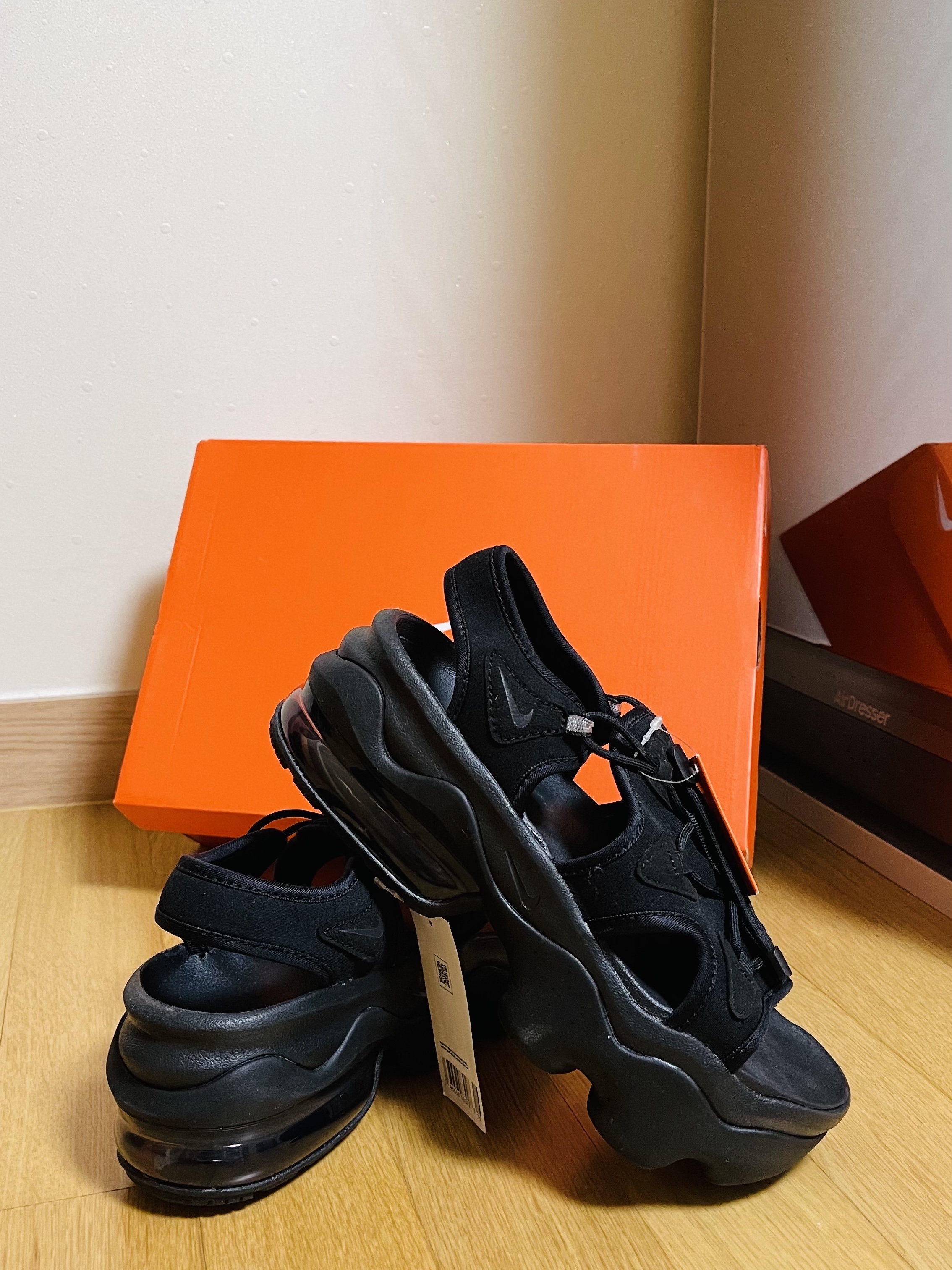 (W) Nike Air Max Koko Sandal Black, (W) Nike Air Max Koko Sandal Black White 착용 스타일