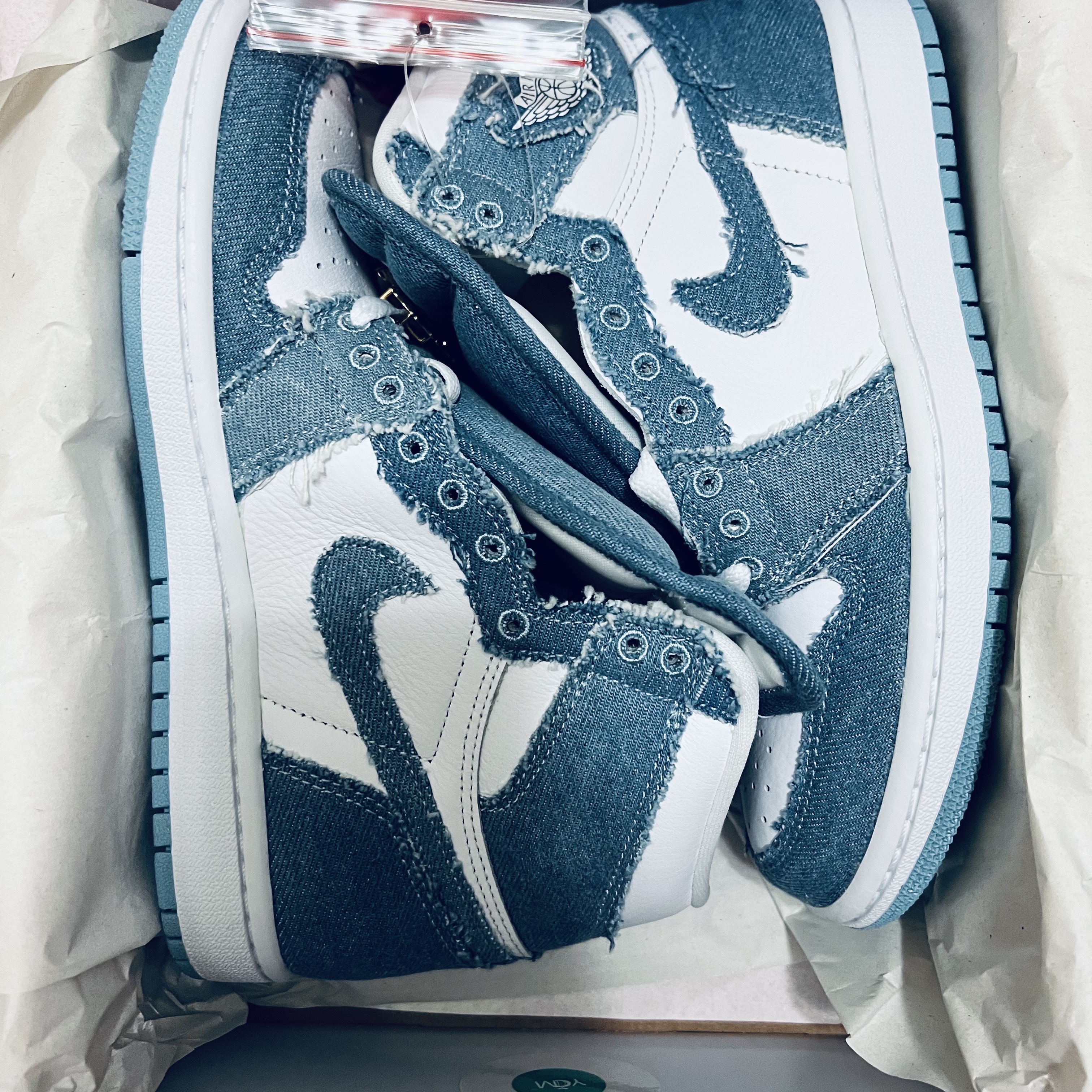 (W) Jordan 1 Retro High OG Denim 착용 스타일 - 1