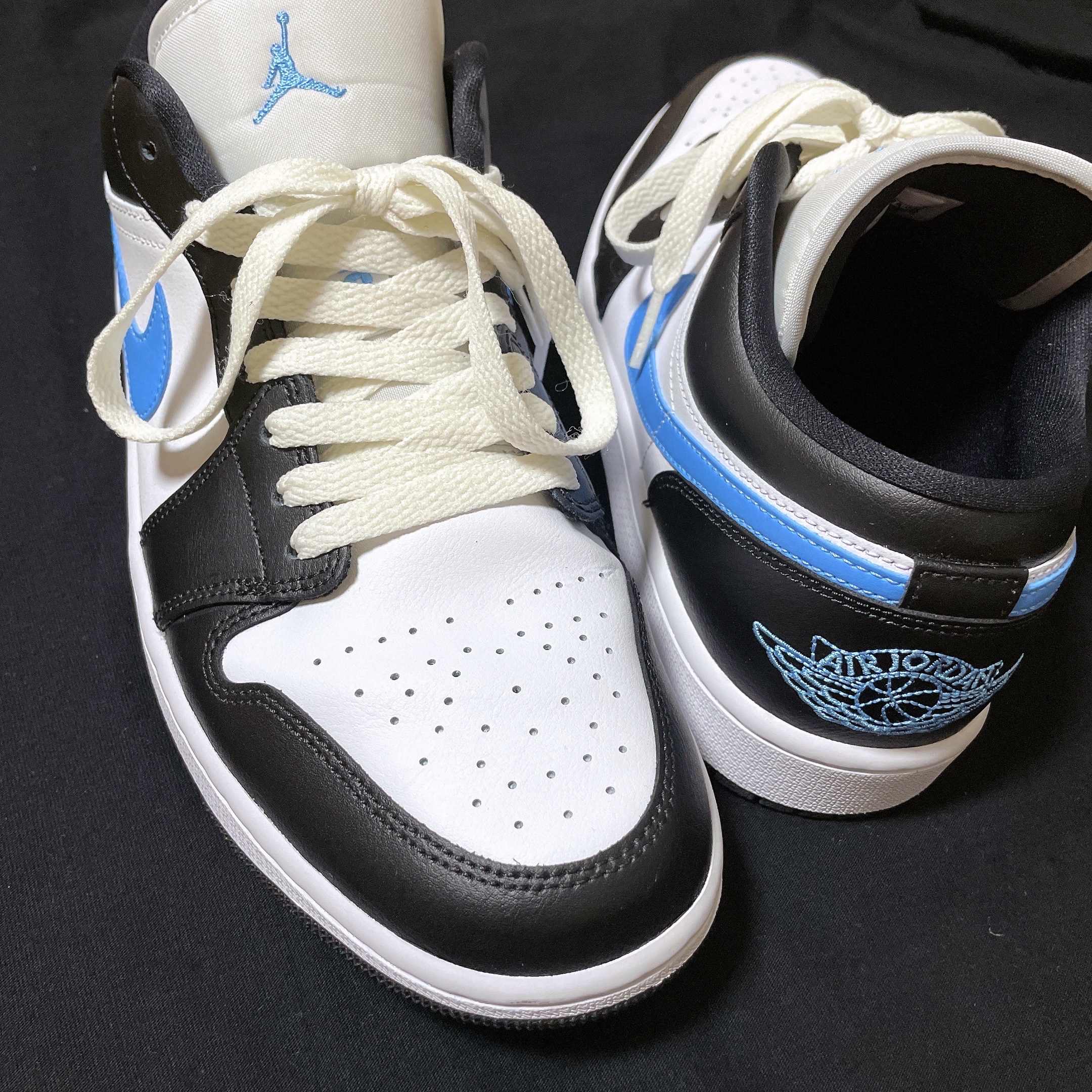 (W) Jordan 1 Low Black University Blue, Jordan 1 x Travis Scott x Fragment Retro Low OG SP Military Blue 착용 스타일 - 2