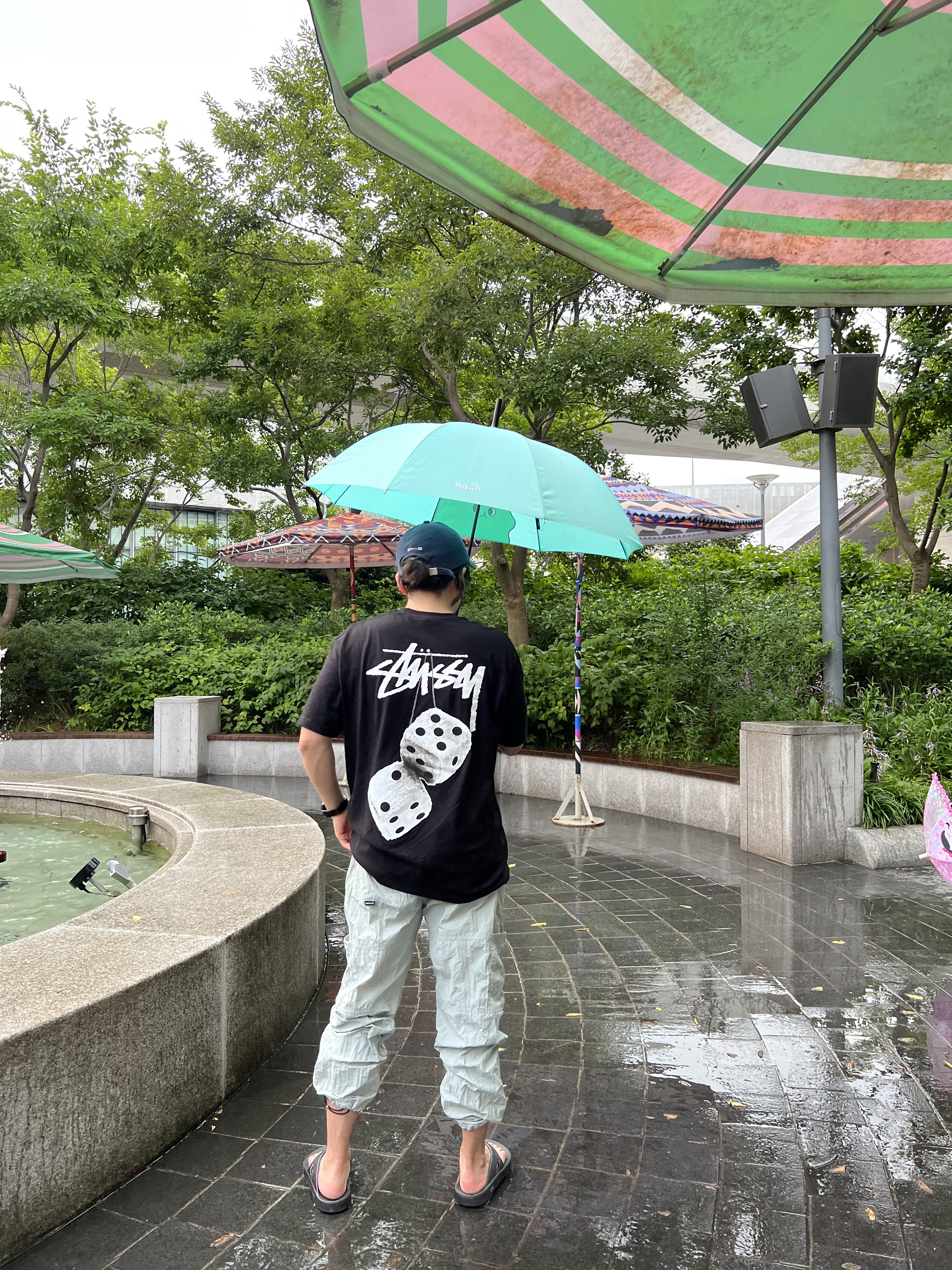 Stussy Fuzzy Dice T-Shirt Black, Oofos OOriginal Black 착용 스타일 - 2