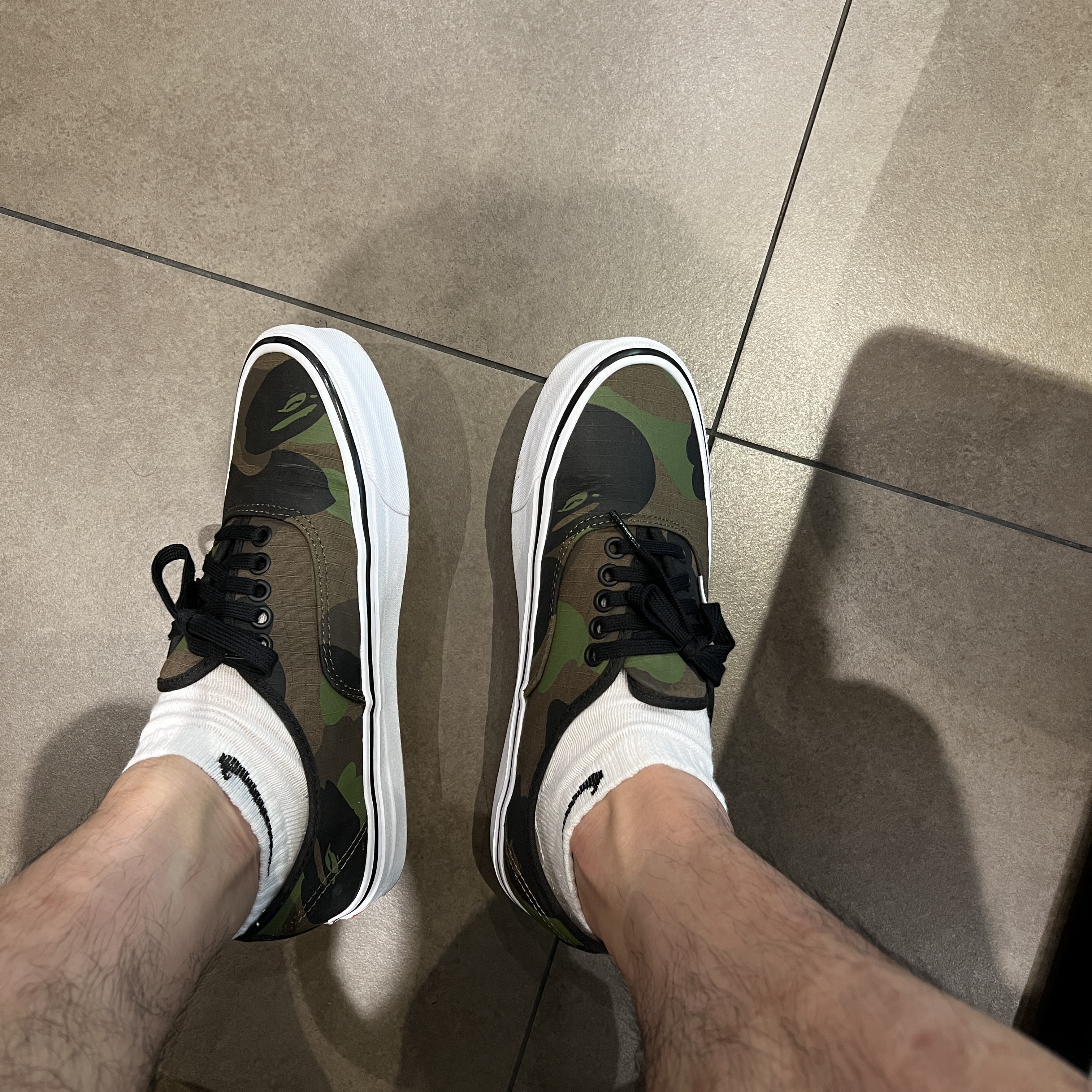 Vans x BAPE Authentic 44 DX 1st Camo Green 착용 스타일 - 2