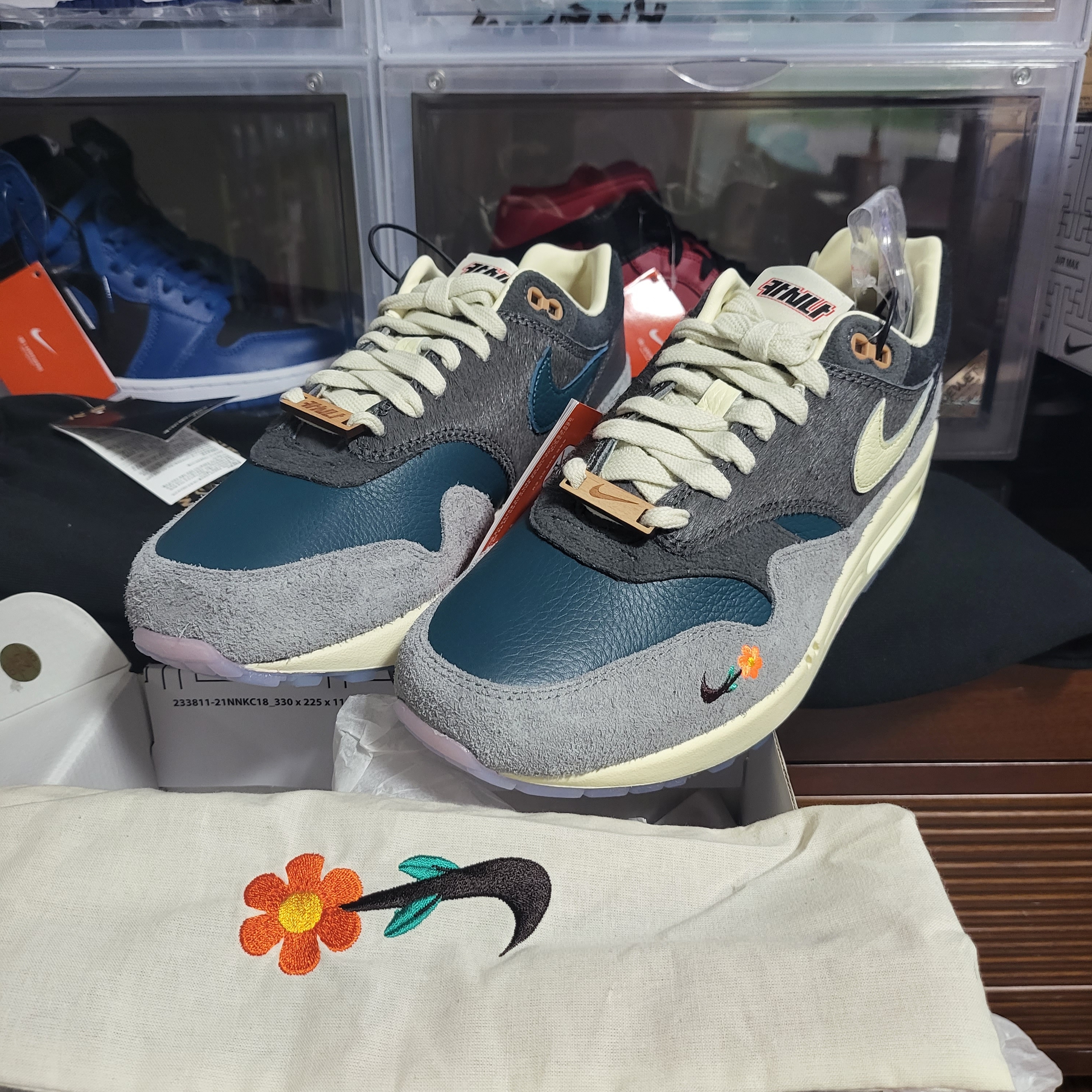 Nike x Kasina Air Max 1 SP Won-Ang Particle Grey (With Special Gift), Nike x Kasina Air Max 1 SP Won-Ang Orange 착용 스타일 - 2