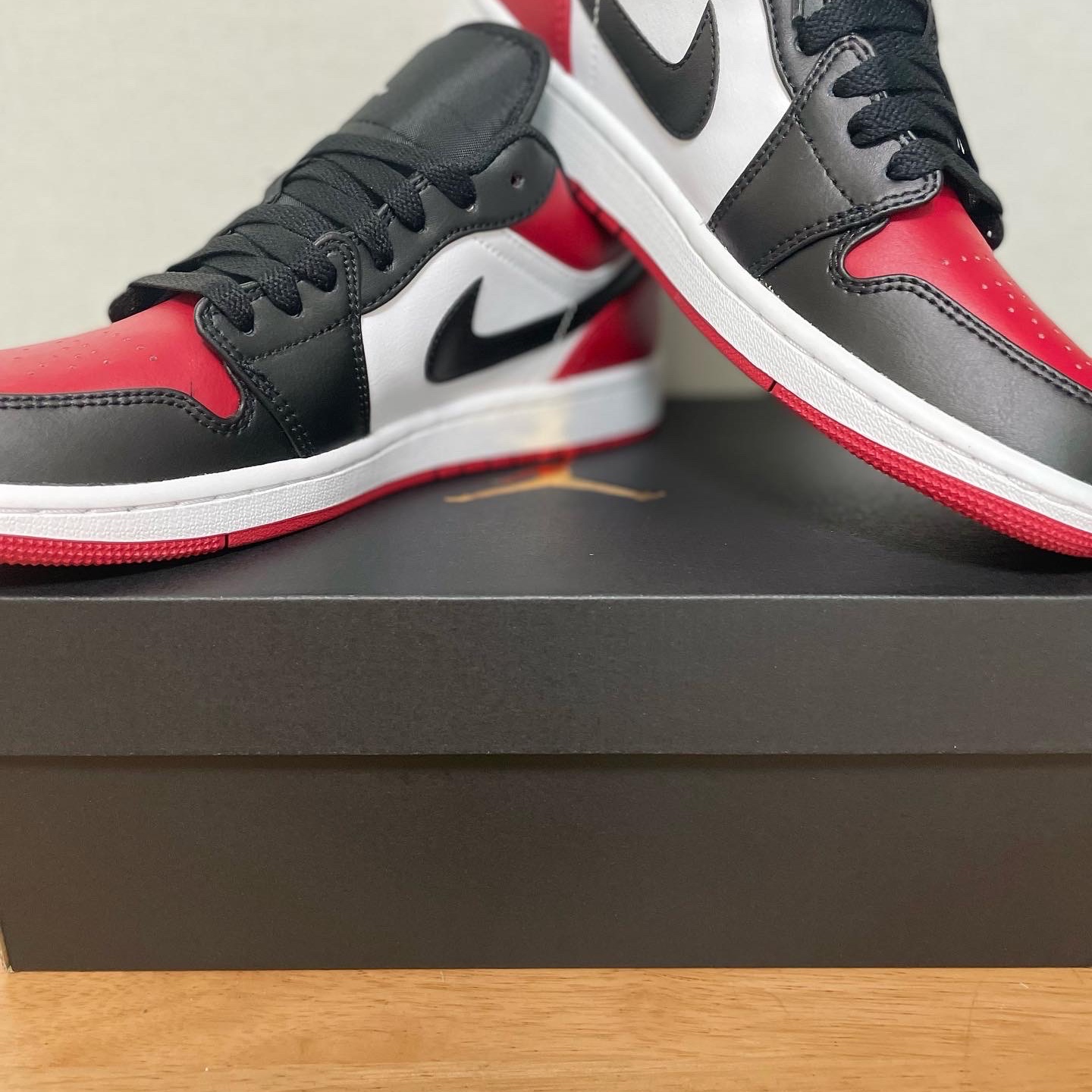 Jordan 1 Low Bred Toe 착용 스타일 - 2