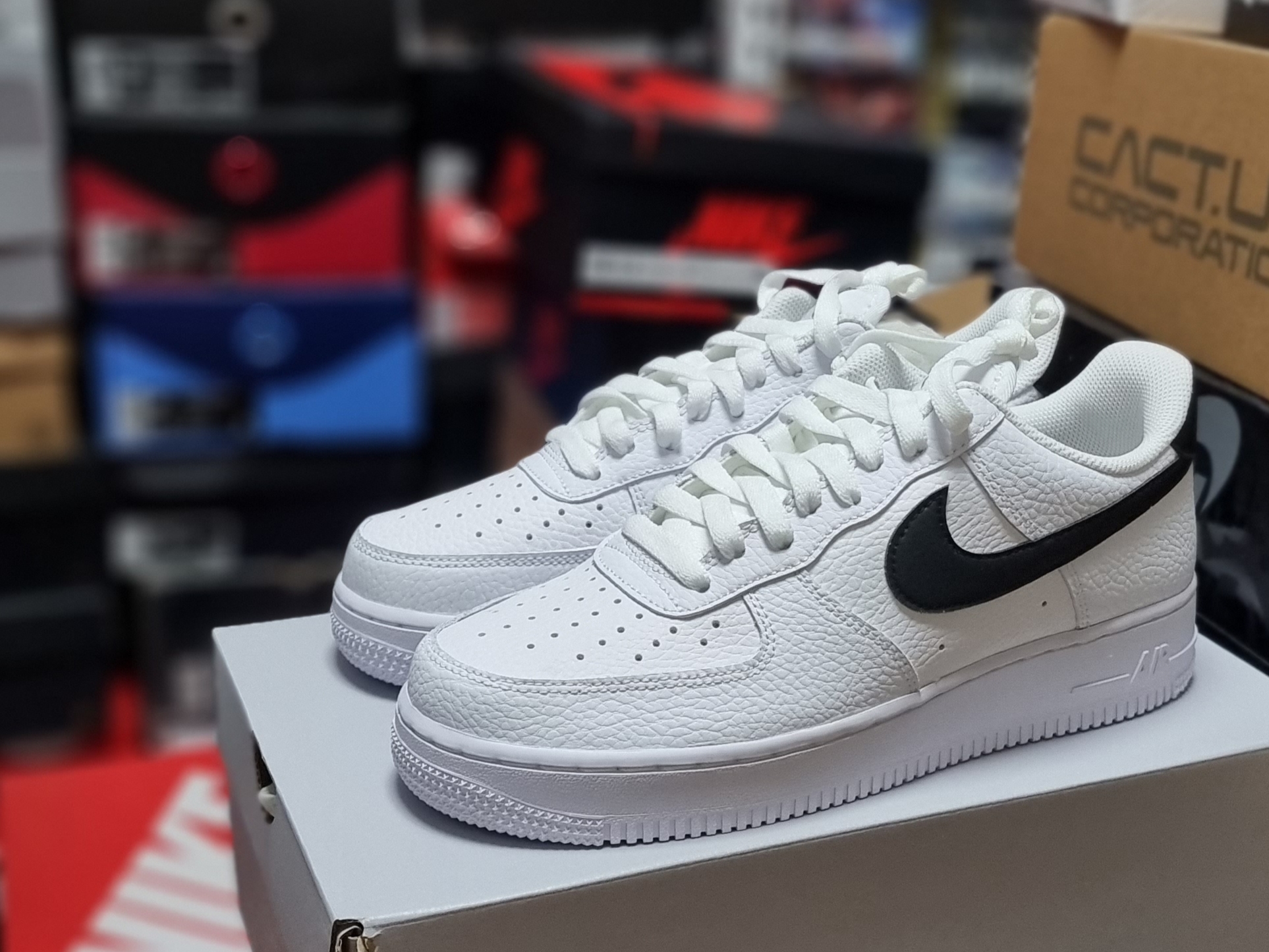 Nike Air Force 1 '07 White Black 착용 스타일