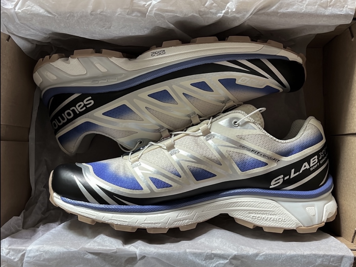 Salomon XT-6 Skyline Bleached Sand Dazzling Blue 착용 스타일
