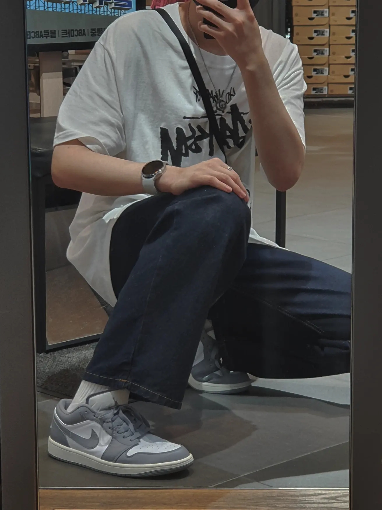 Jordan 1 Low Stealth and White, (GS) Jordan 1 Low Stealth and White 착용 스타일