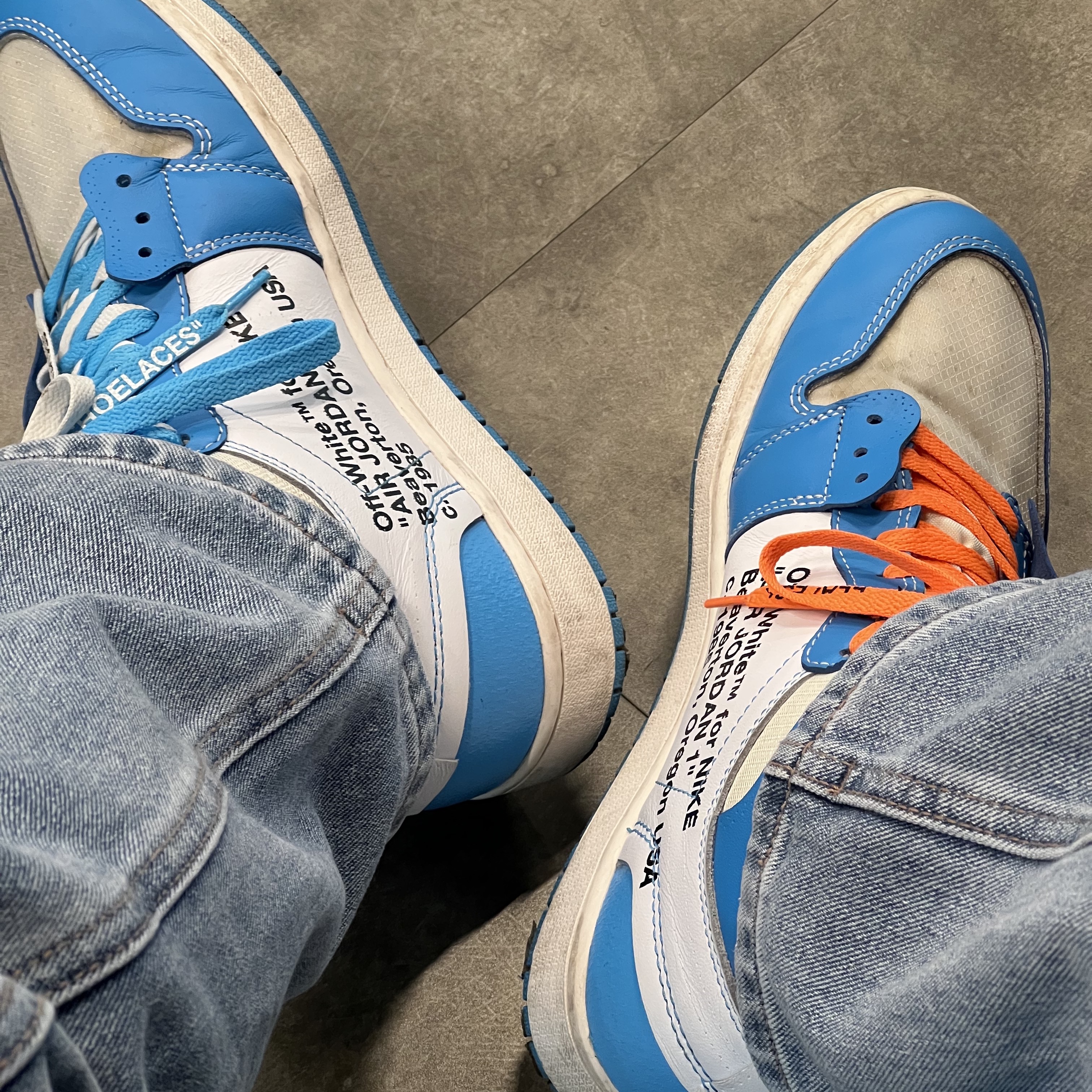 Jordan 1 x Off-White Retro High University Blue 착용 스타일