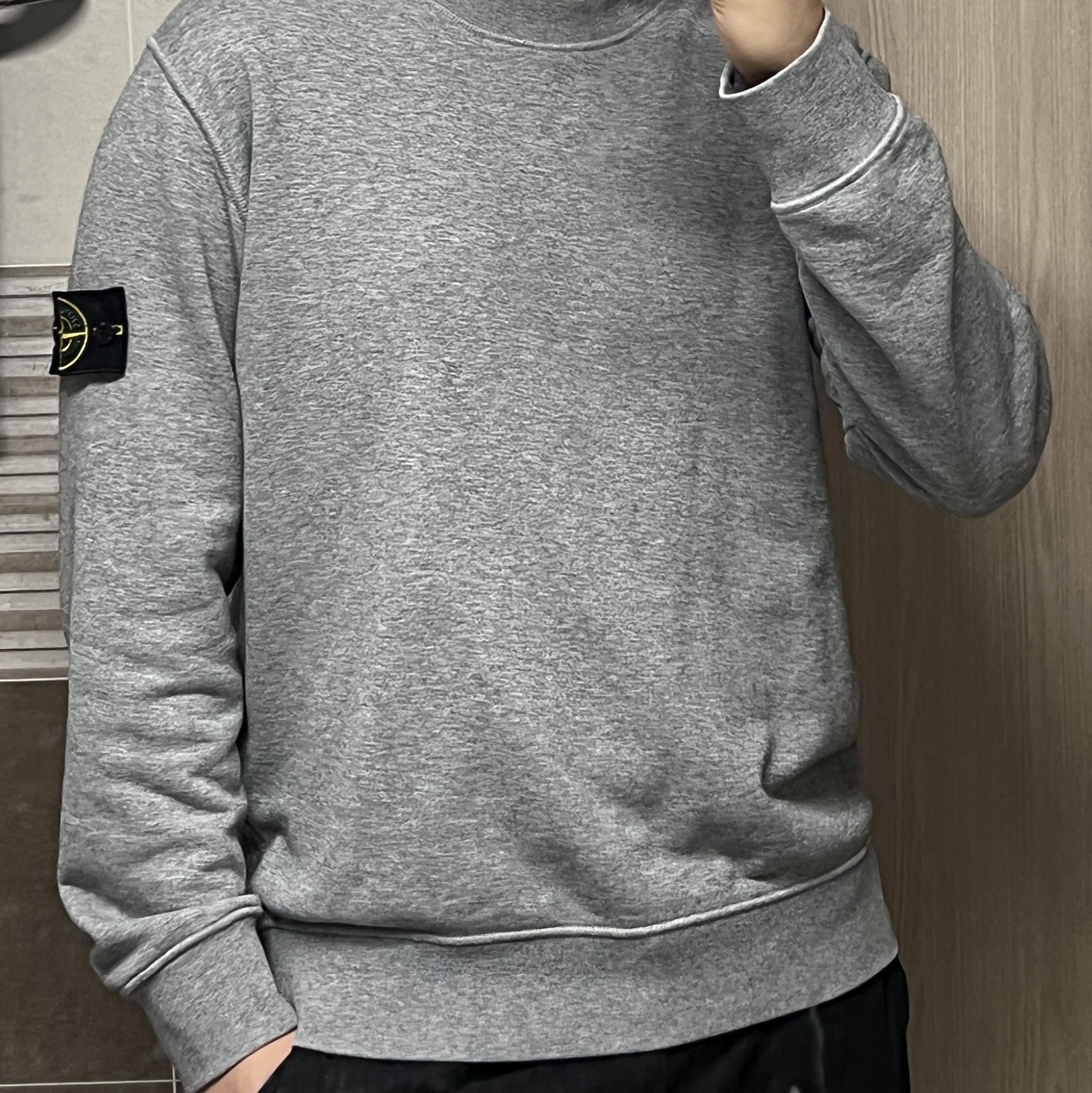 Stone Island 63051 Crewneck Sweatshirt Melange Grey - 22SS 착용 스타일 - 2