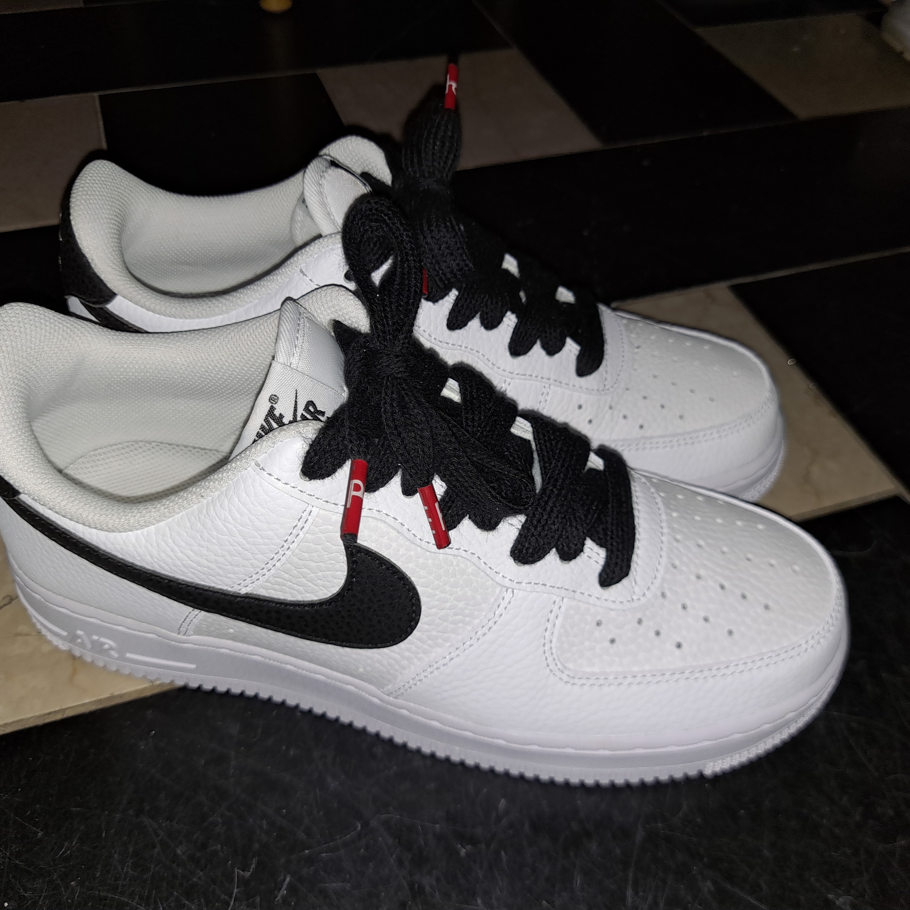 Nike Air Force 1 '07 White Black 착용 스타일 - 1