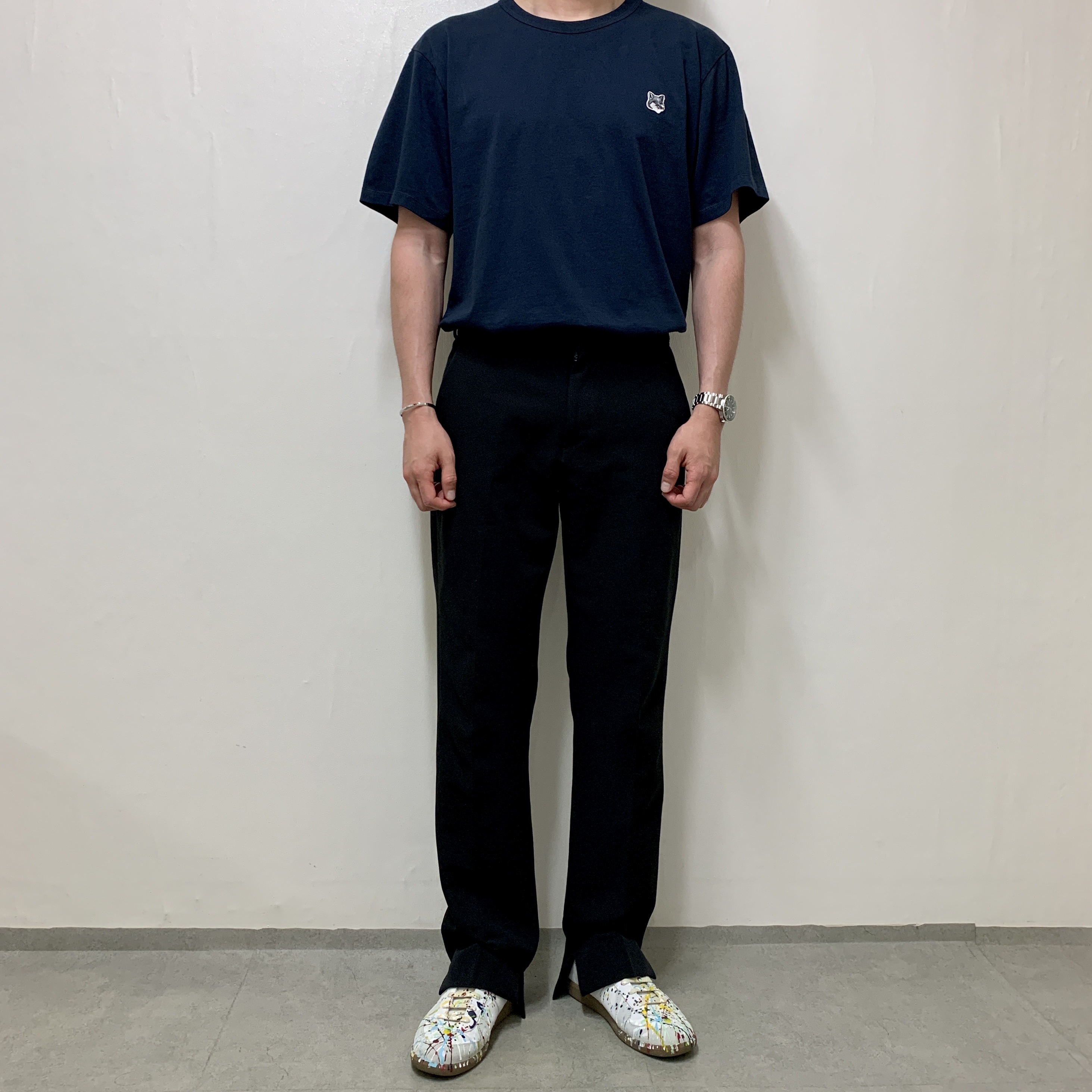 Maison Kitsune Grey Fox Head Patch Classic T-Shirt Navy, Maison Margiela Replica Paint Drop Sneakers 착용 스타일